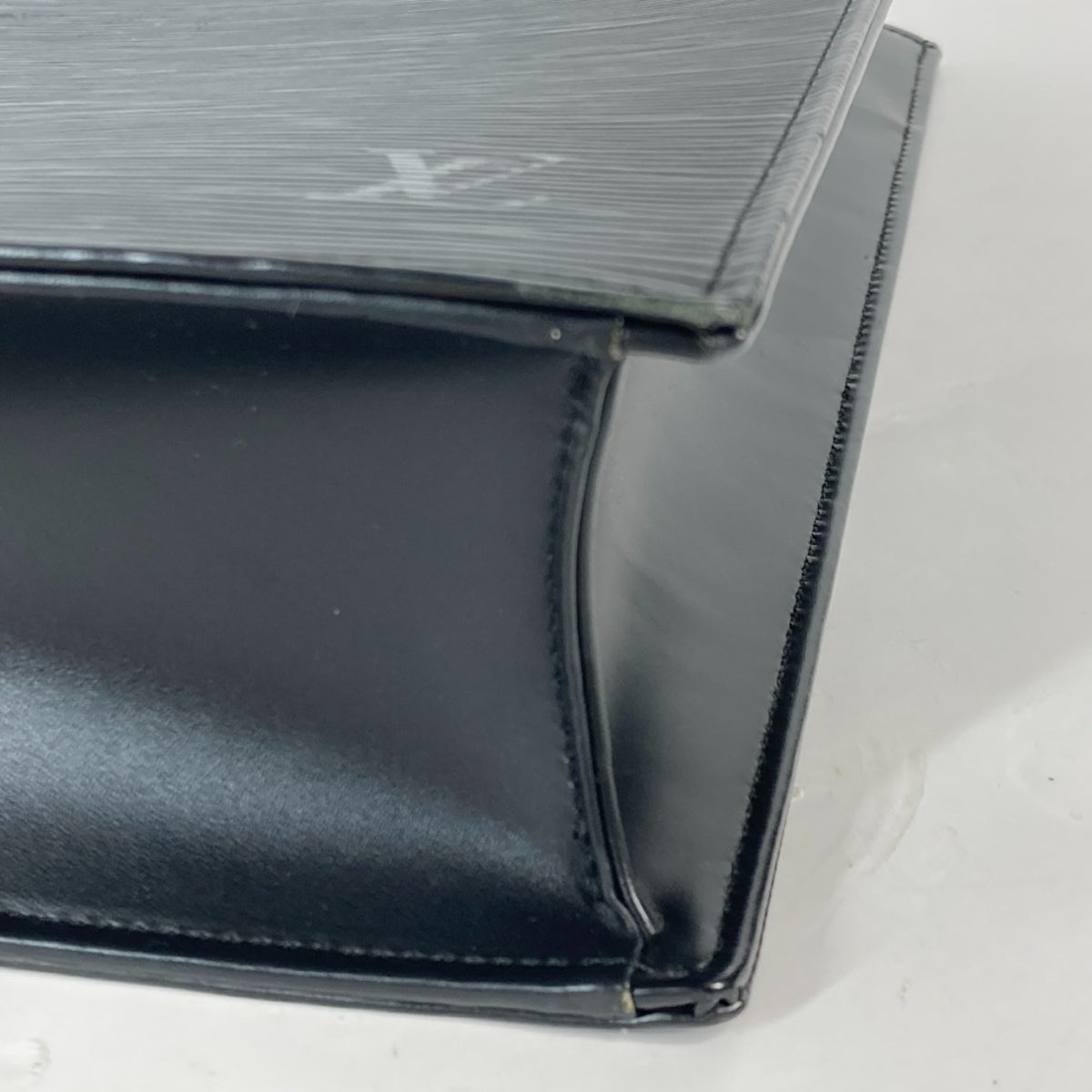 Louis Vuitton Black Epi Leather Handbag (Pre-Owned)