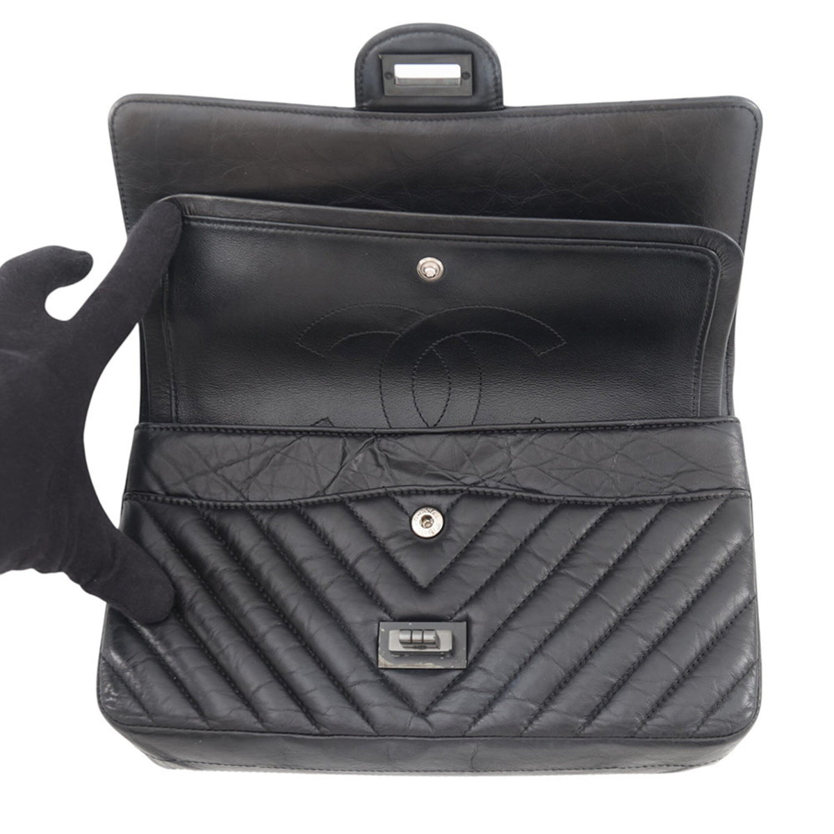 Chanel Black Handbag Shoulder Bag (Pre-Owned)