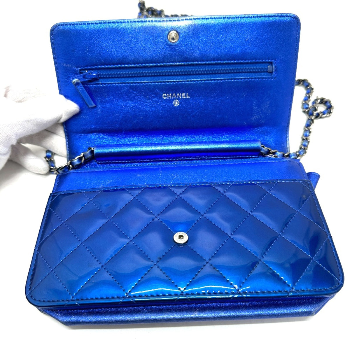 Chanel Blue Leather Shoulder Bag (Pre-Owned)