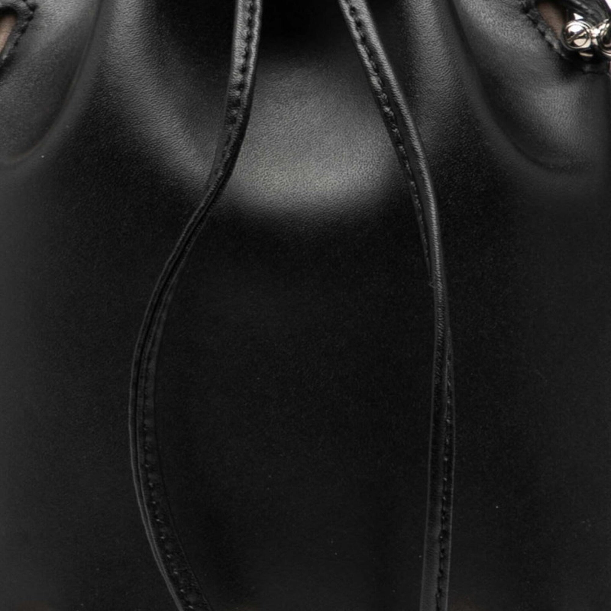 Fendi Black Leather Handbag (Pre-Owned)