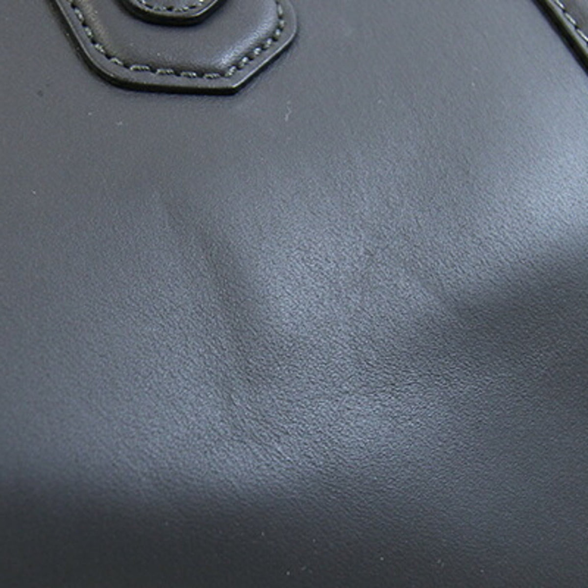 Giorgio Armani Black Leather Handbag (Pre-Owned)