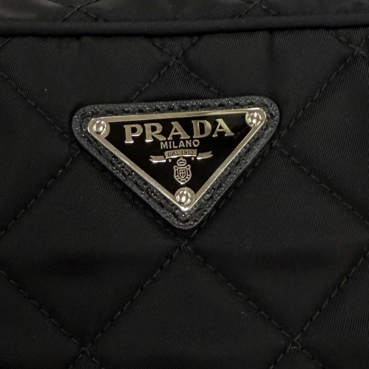 Prada Black Leather Handbag Shoulder Bag (Pre-Owned)