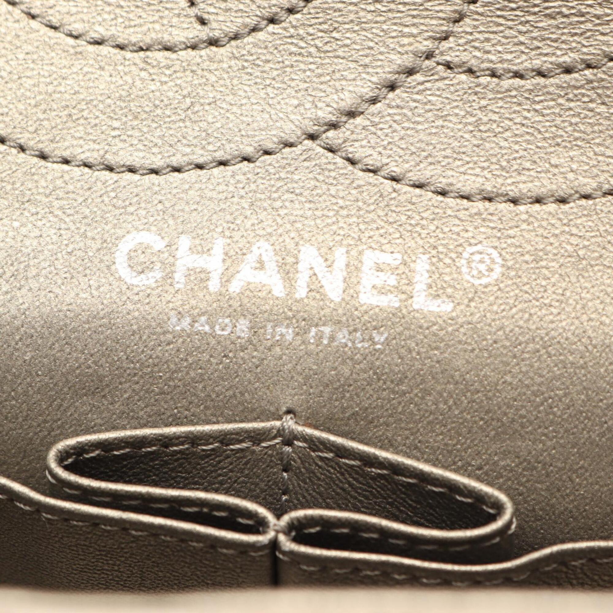 Chanel Beige Leather Handbag Shoulder Bag (Pre-Owned)