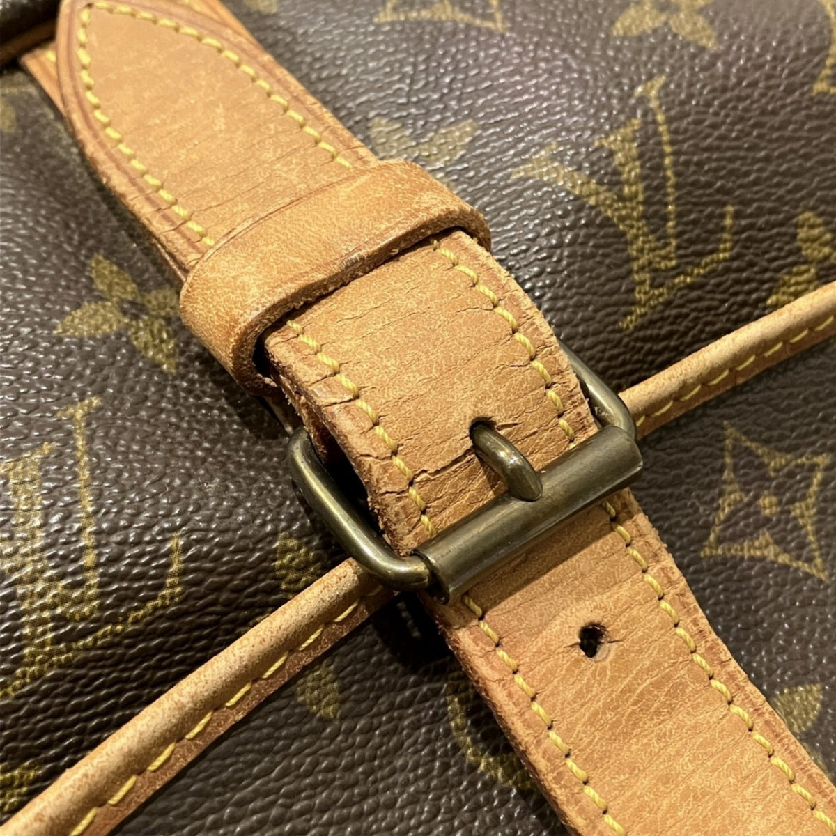 Louis Vuitton Brown Monogram Shoulder Bag (Pre-Owned)