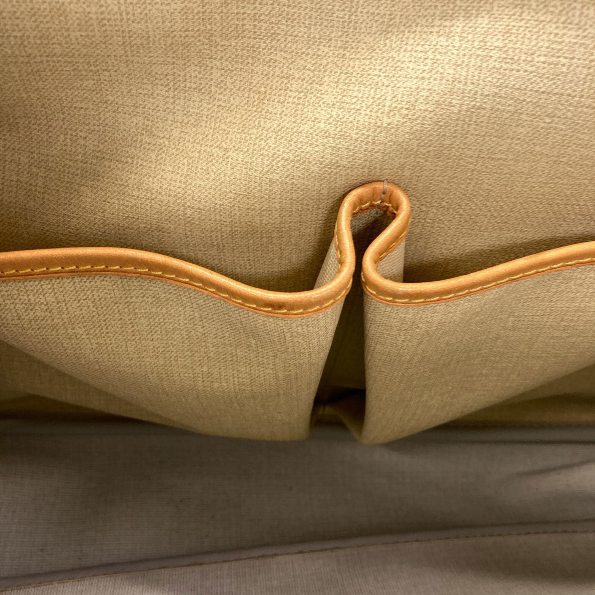 Louis Vuitton Monogram Monogram Shoulder Bag (Pre-Owned)