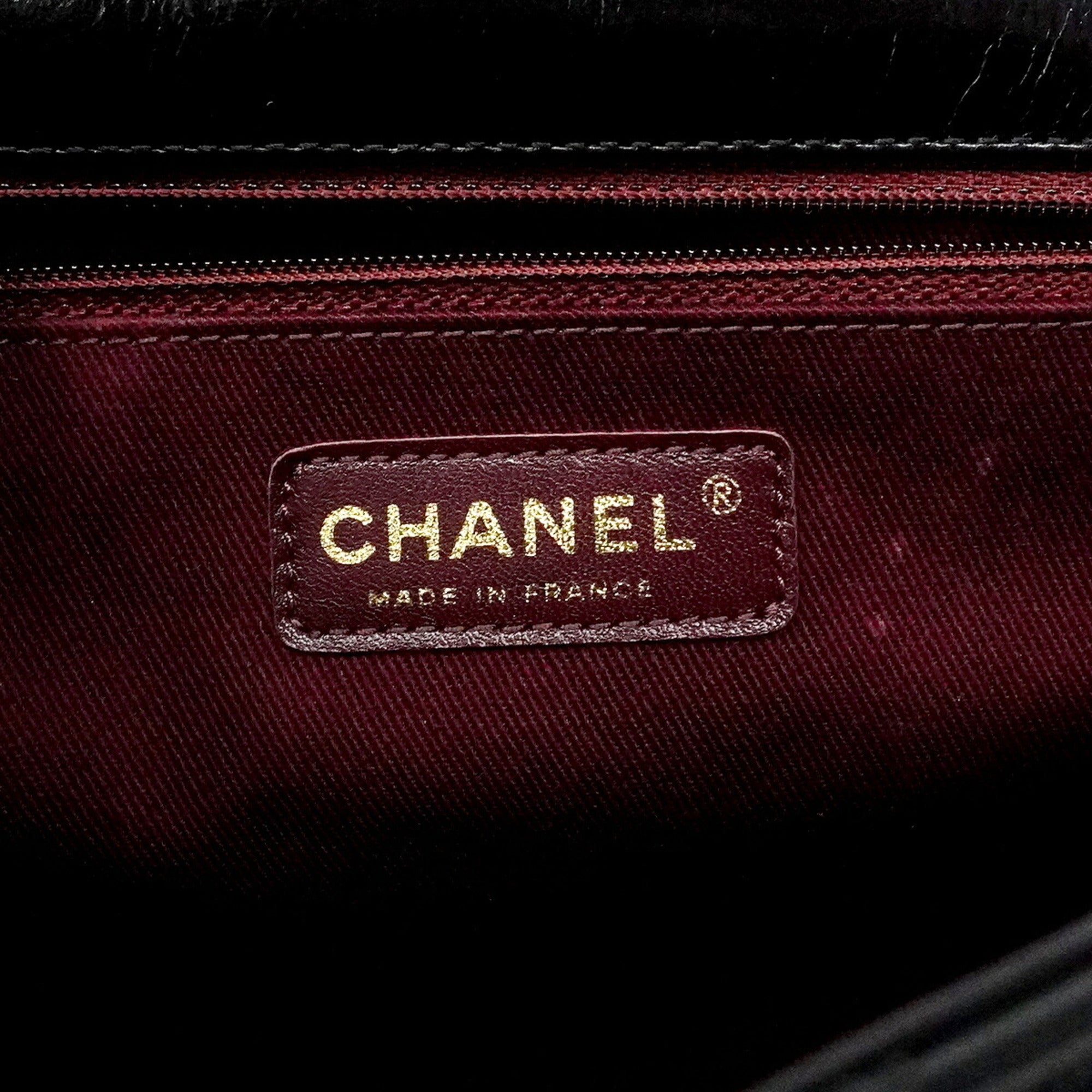 Chanel Black Leather Handbag (Pre-Owned)