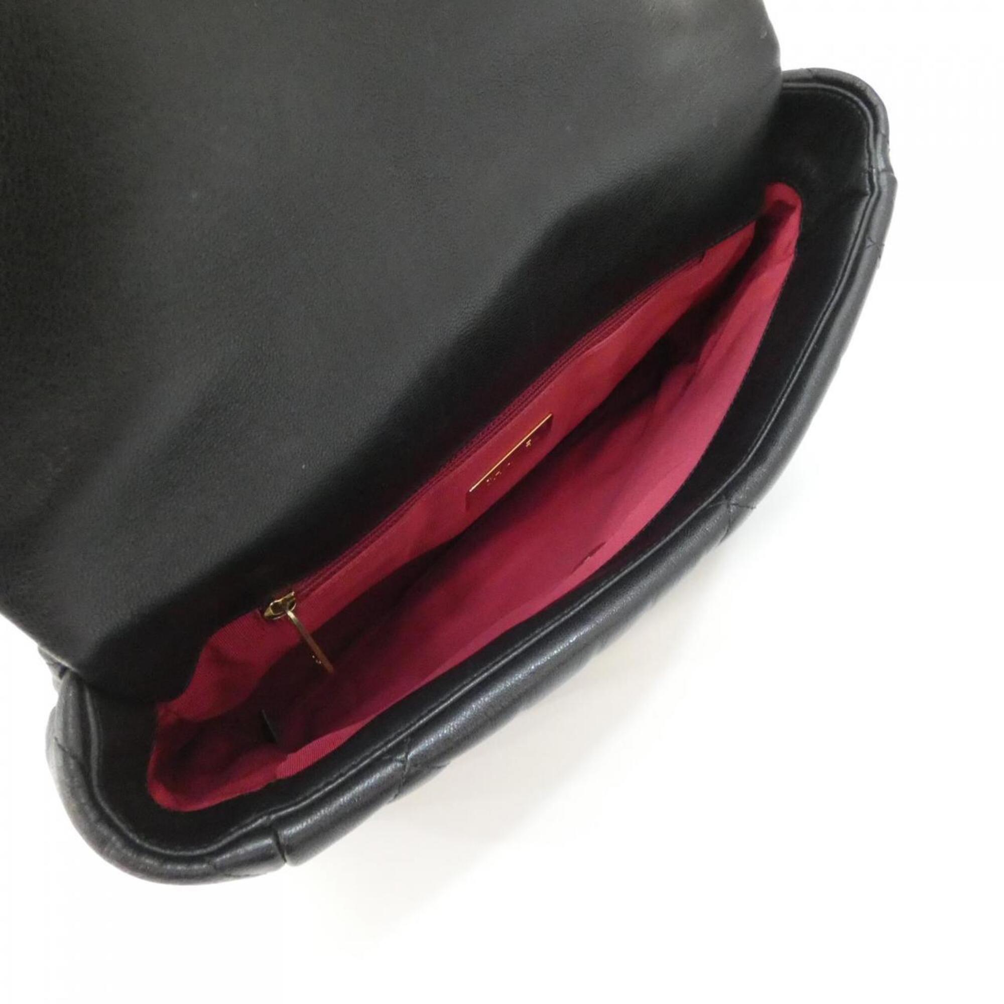Chanel Black Leather Shoulder Bag (Pre-Owned)
