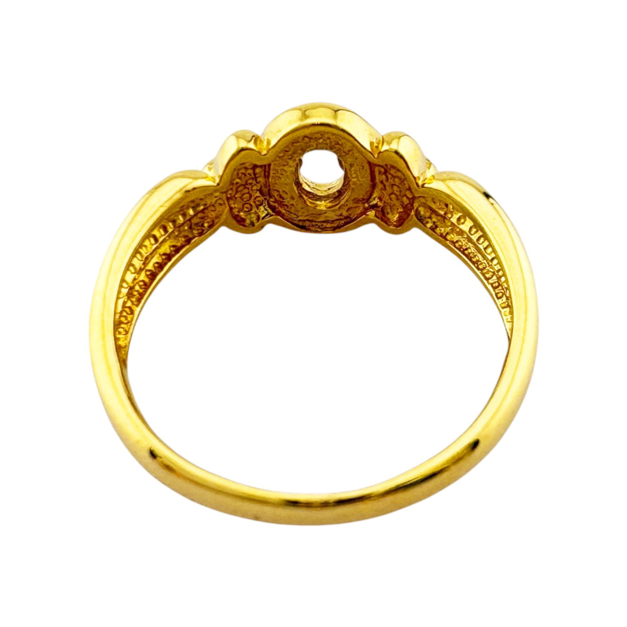 Christian Dior Gold Yellow Gold (18K) Band Ring (Pre-Owned)