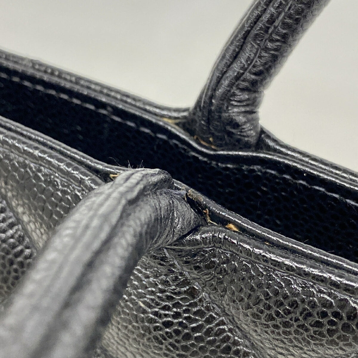Chanel Black Grained Calfskin Tote Bag (Pre-Owned)
