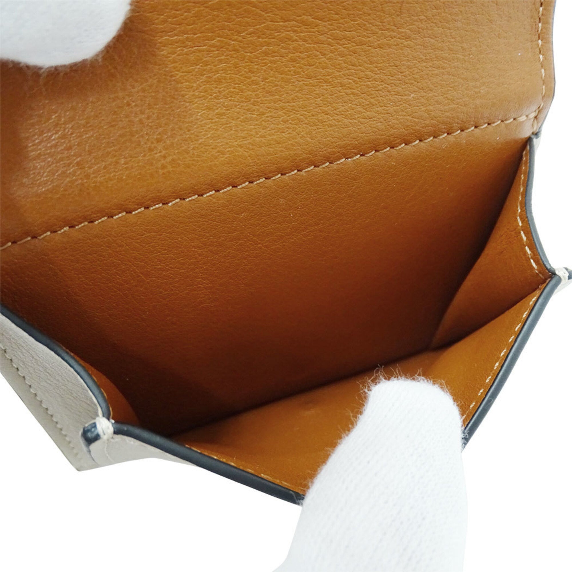 Loewe Beige Wallet (Tri-Fold) (Pre-Owned)