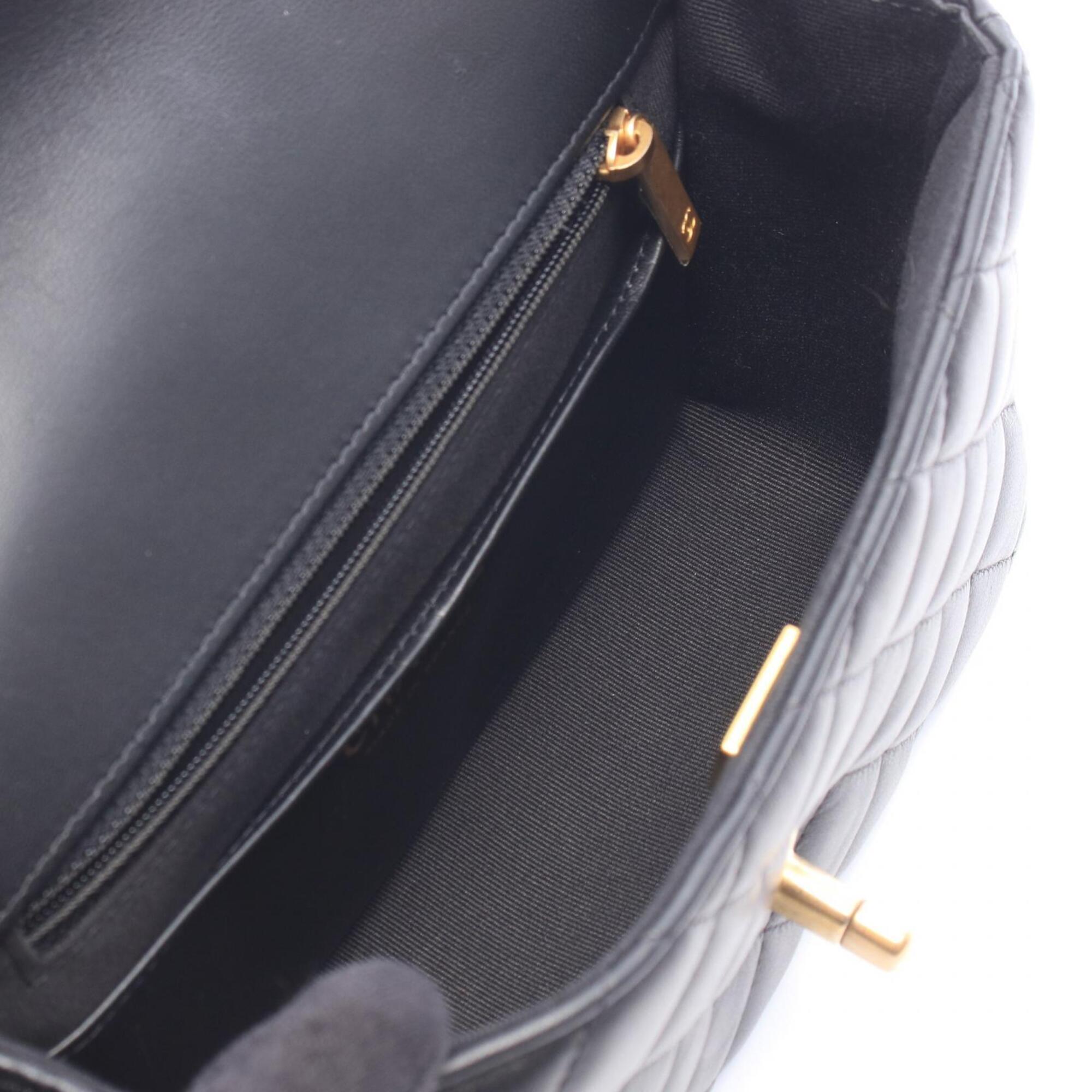 Chanel Black Leather Shoulder Bag (Pre-Owned)