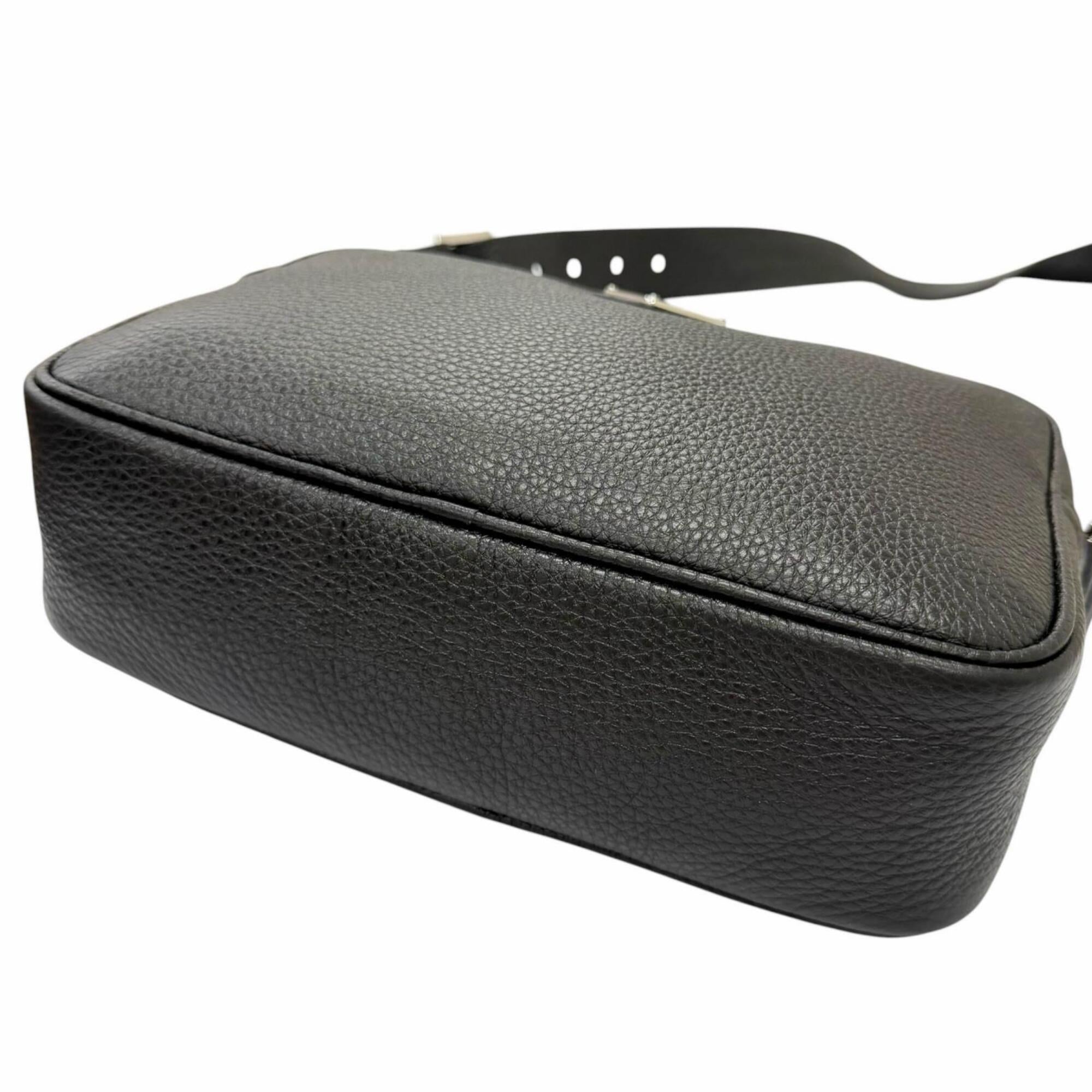 Prada Black Leather Shoulder Bag (Pre-Owned)
