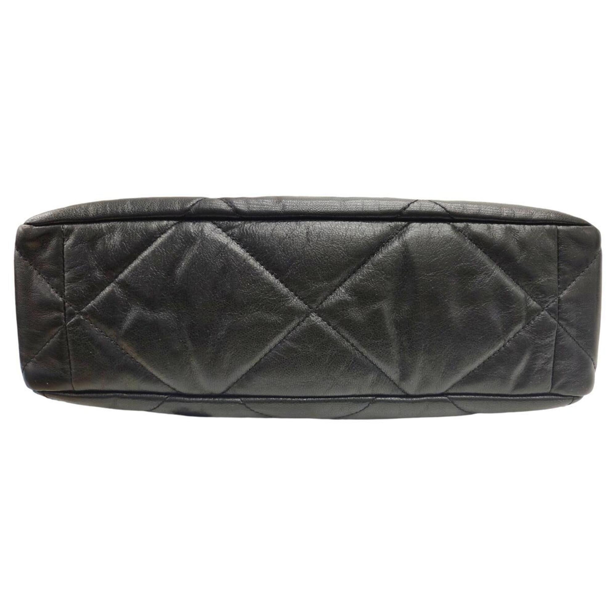 Chanel Black Leather Shoulder Bag (Pre-Owned)