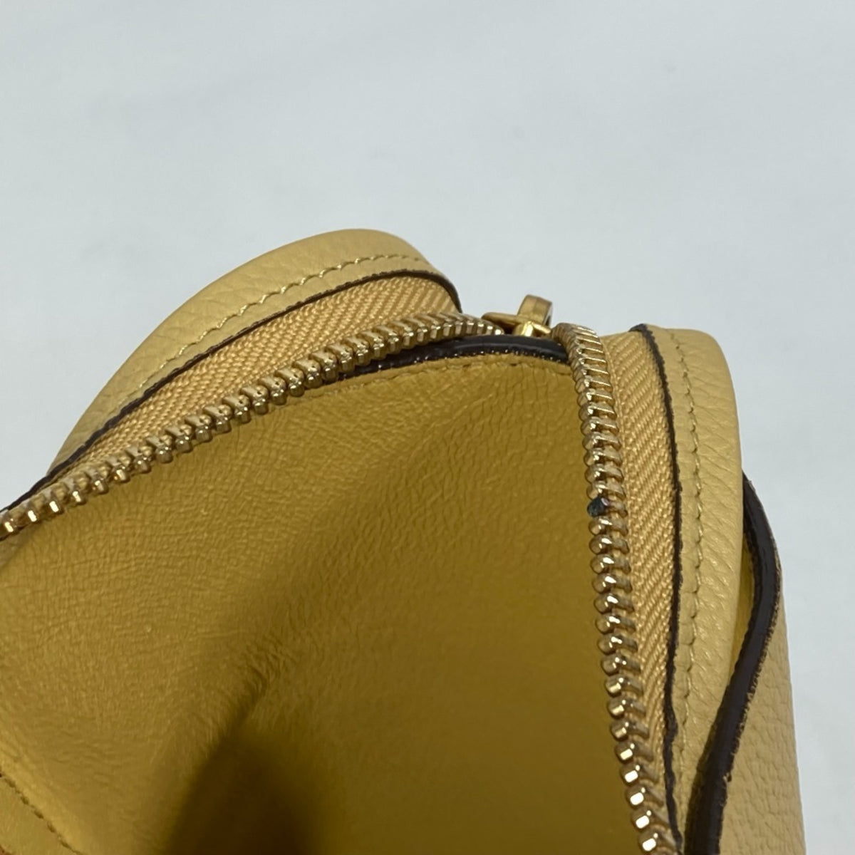 Celine Yellow Leather Shoulder Bag (Pre-Owned)