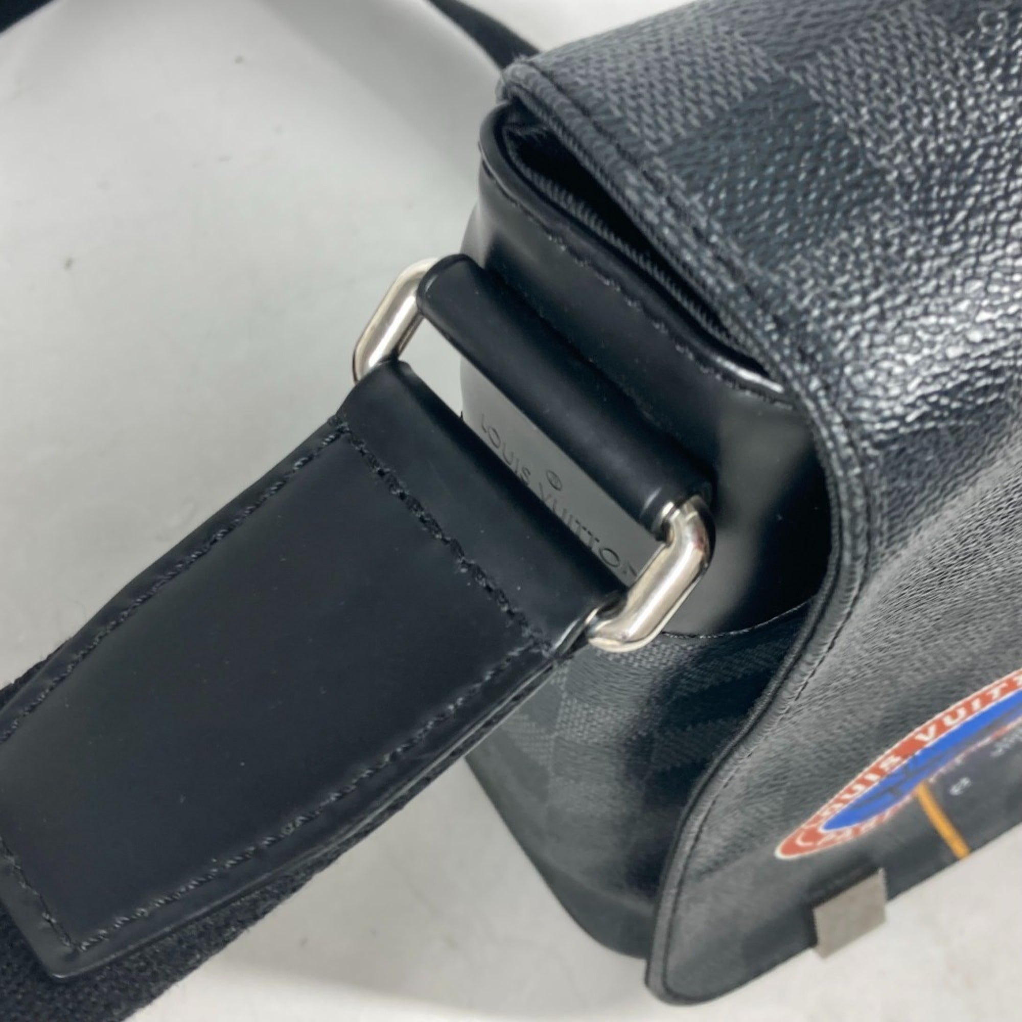 Louis Vuitton Black Damier Graphite Shoulder Bag (Pre-Owned)