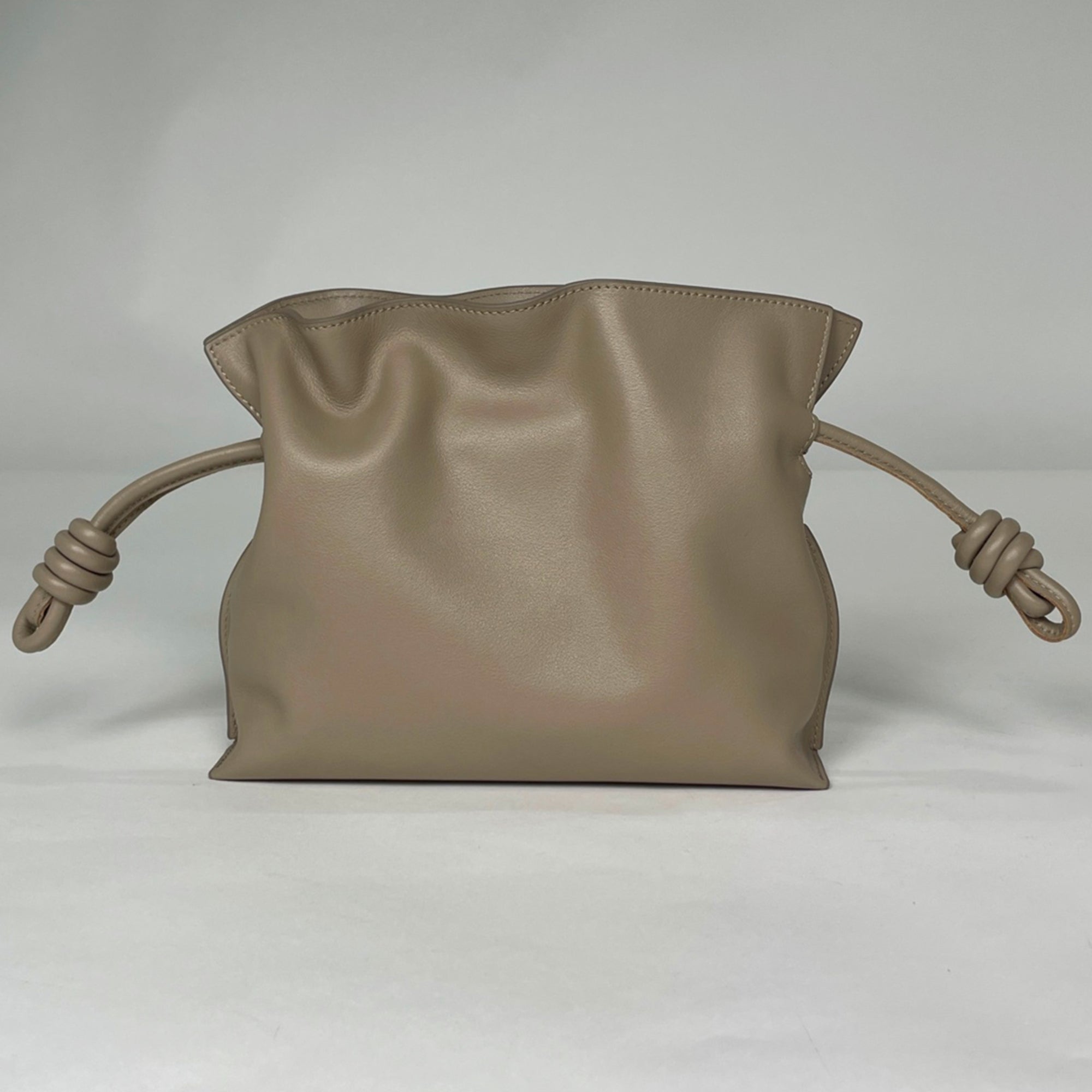 Loewe Flamenco Beige Leather Clutch Bag Shoulder Bag (Pre-Owned)