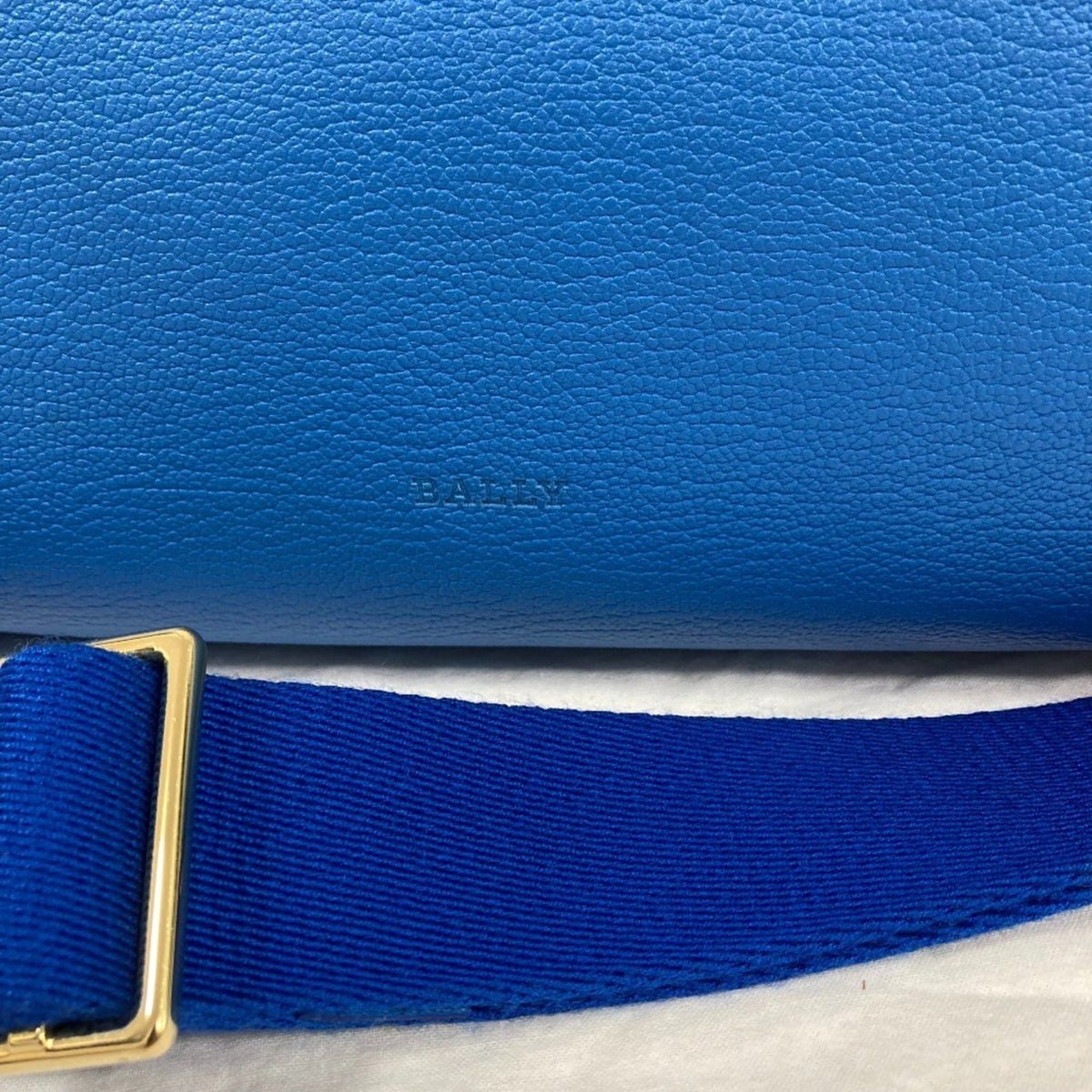 Bally Blue Leather Shoulder Bag (Pre-Owned)