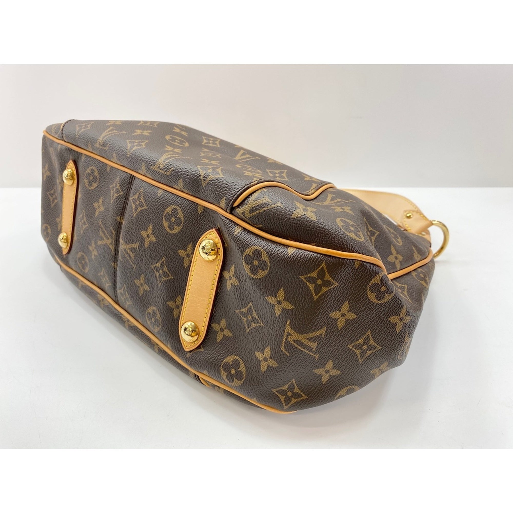 Louis Vuitton Monogram Brown Monogram Shoulder Bag (Pre-Owned)