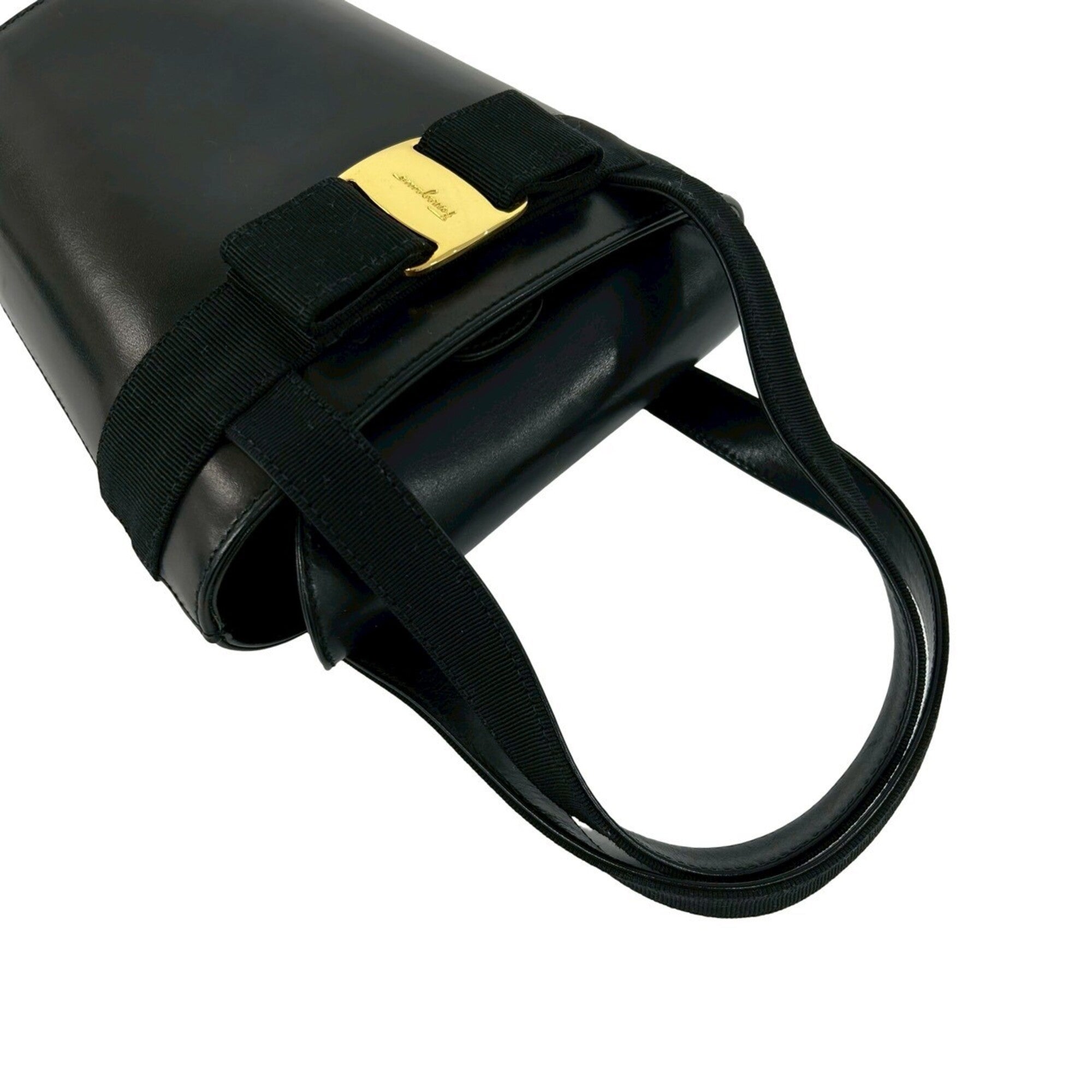 Salvatore Ferragamo Black Leather Handbag (Pre-Owned)
