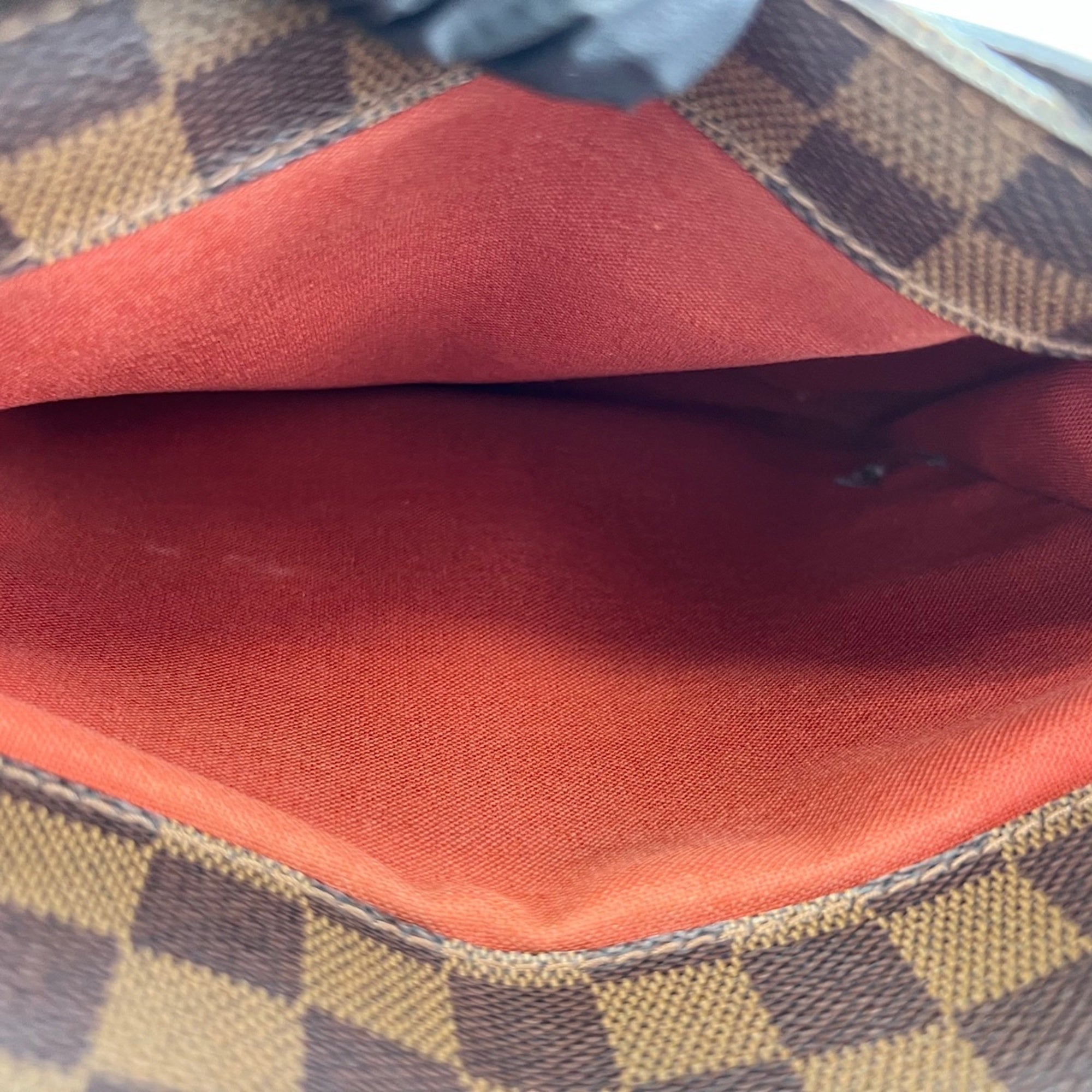 Louis Vuitton Brown Galle Shoulder Bag (Pre-Owned)