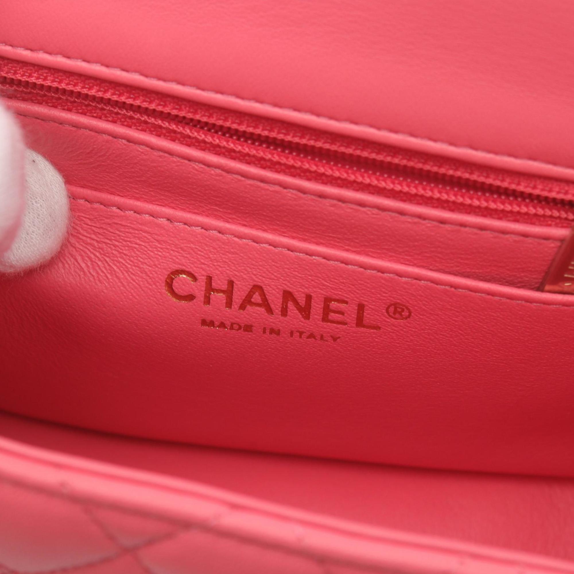 Chanel Pink Leather Shoulder Bag (Pre-Owned)