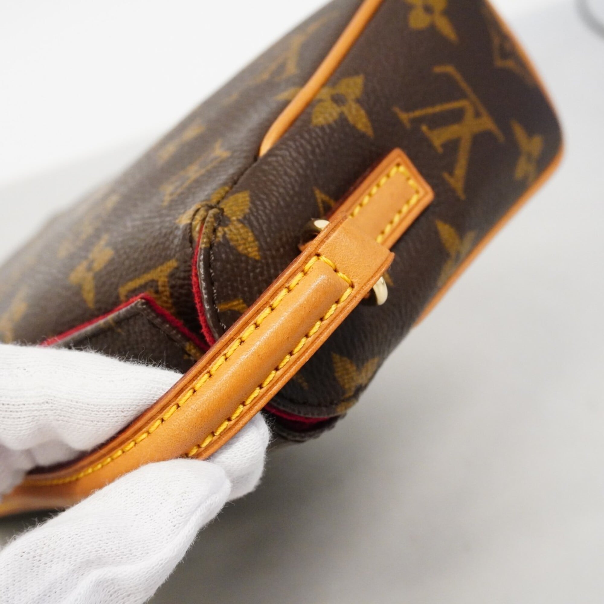 Louis Vuitton Brown Handbag (Pre-Owned)
