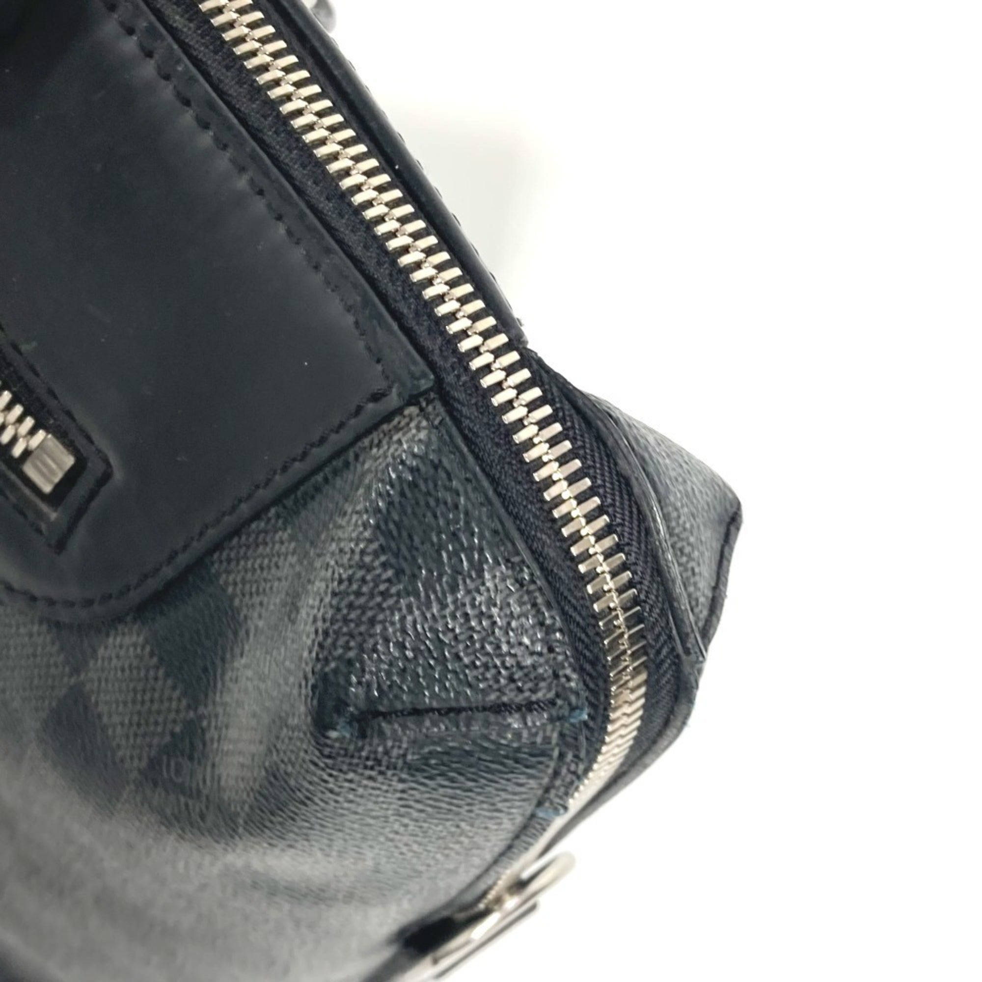 Louis Vuitton Black Damier Graphite Briefcase Shoulder Bag (Pre-Owned)