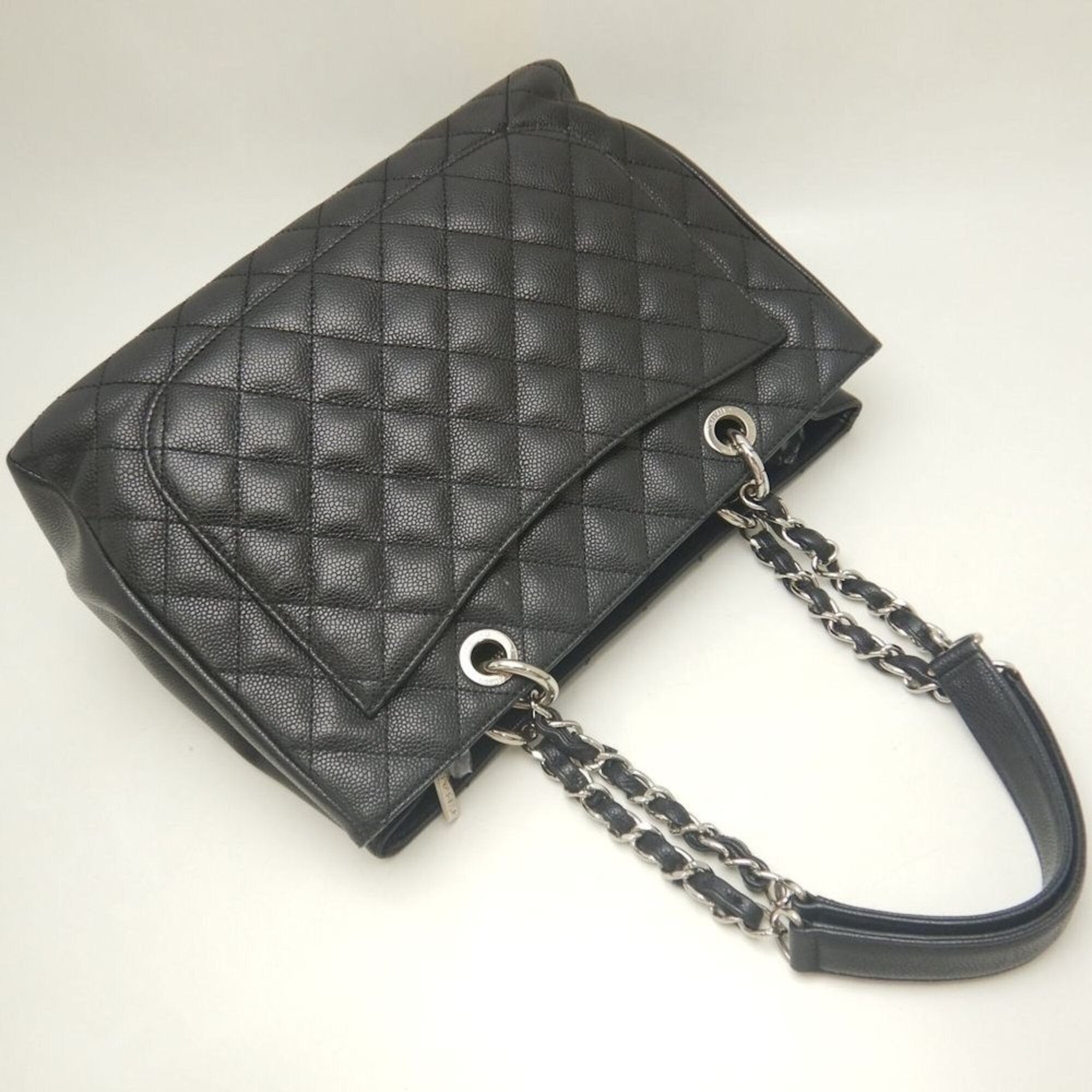 Chanel Black Grained Calfskin Tote Bag (Pre-Owned)