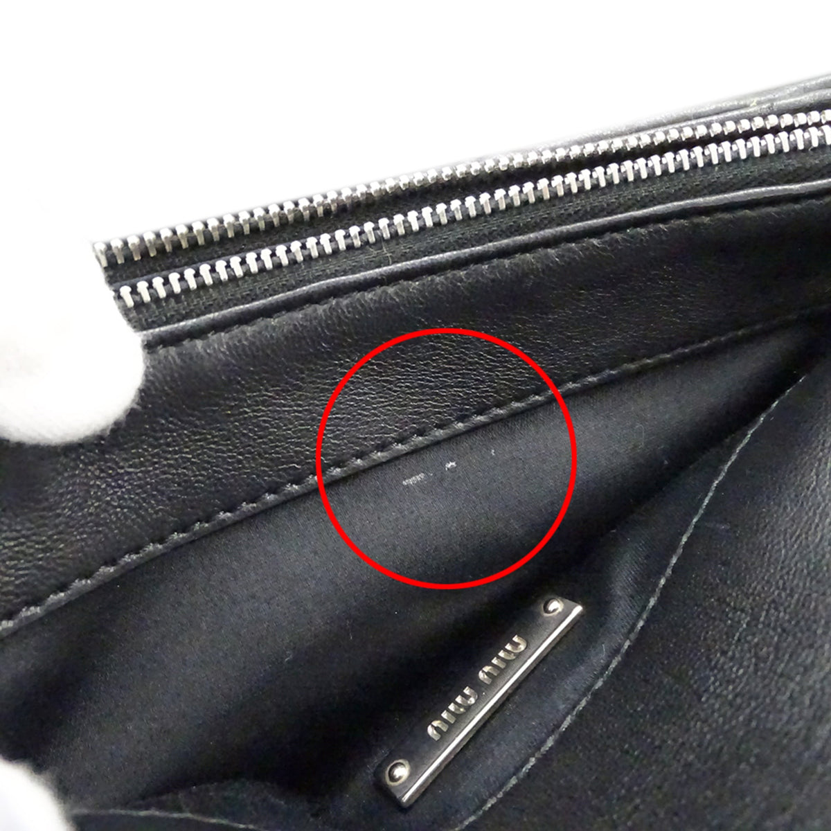Miu Miu Black Leather Handbag Shoulder Bag (Pre-Owned)