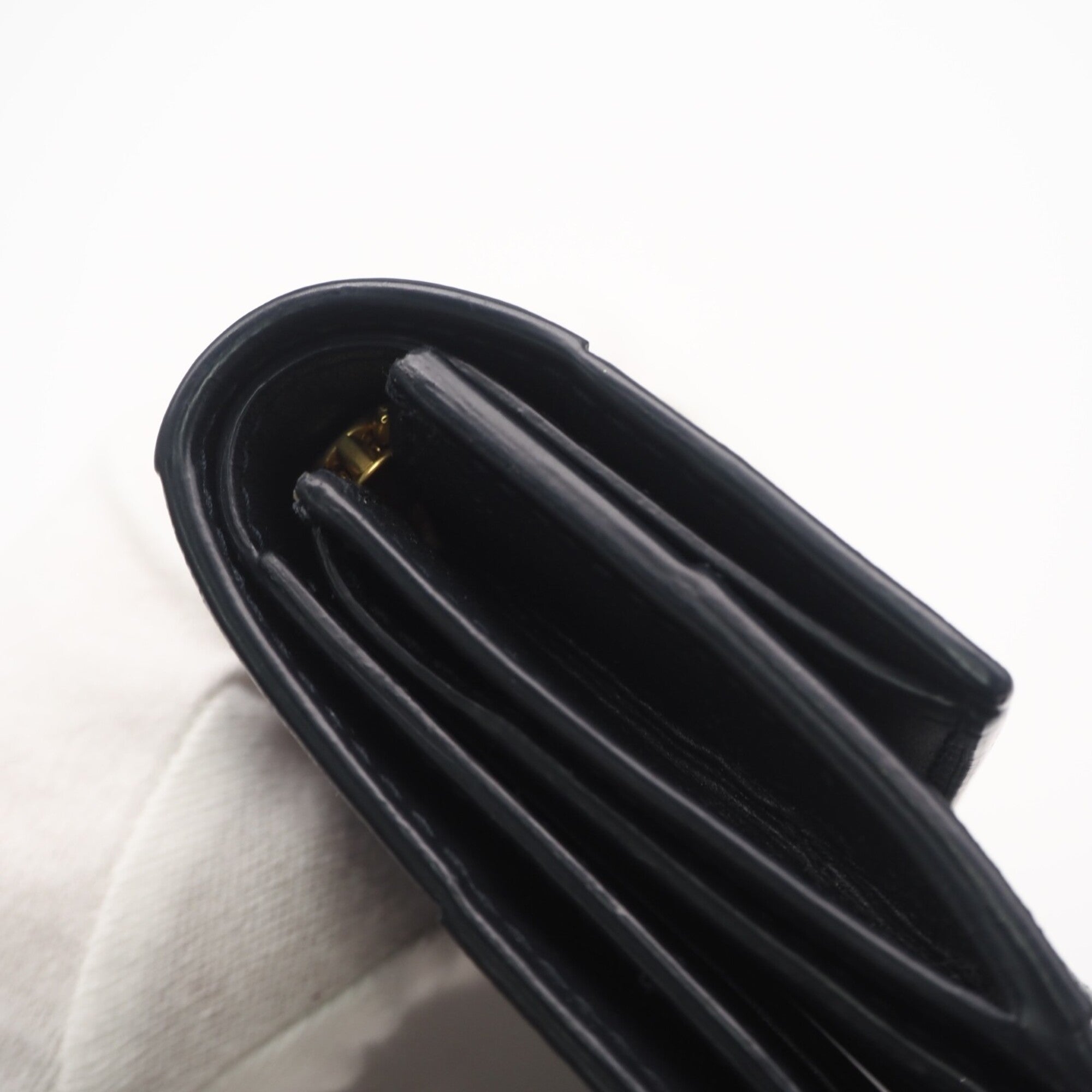 Bottega Veneta Navy Leather Wallet (Tri-Fold) (Pre-Owned)