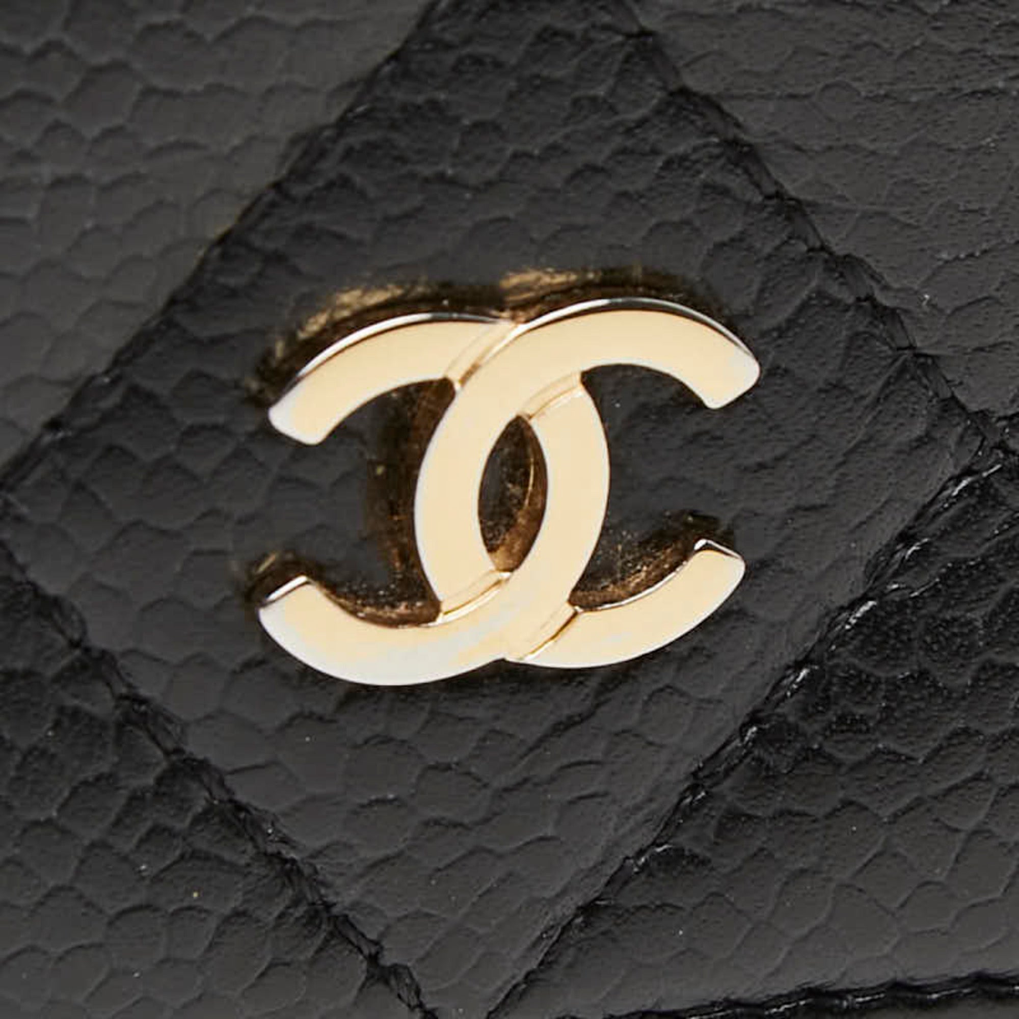 Chanel Black Grained Calfskin Wallet (Bi-Fold) (Pre-Owned)