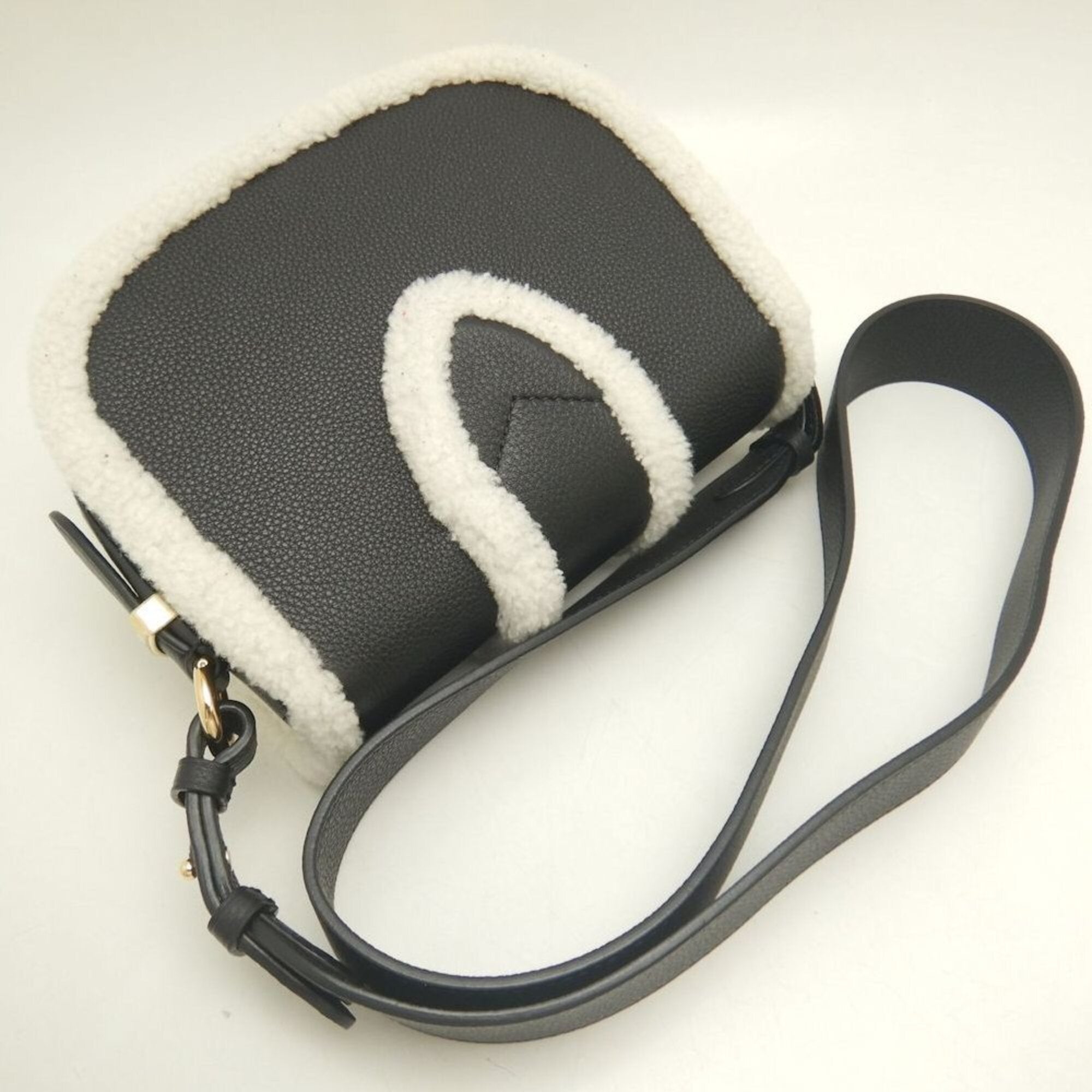 Louis Vuitton Noir White Wool Leather Shoulder Bag (Pre-Owned)