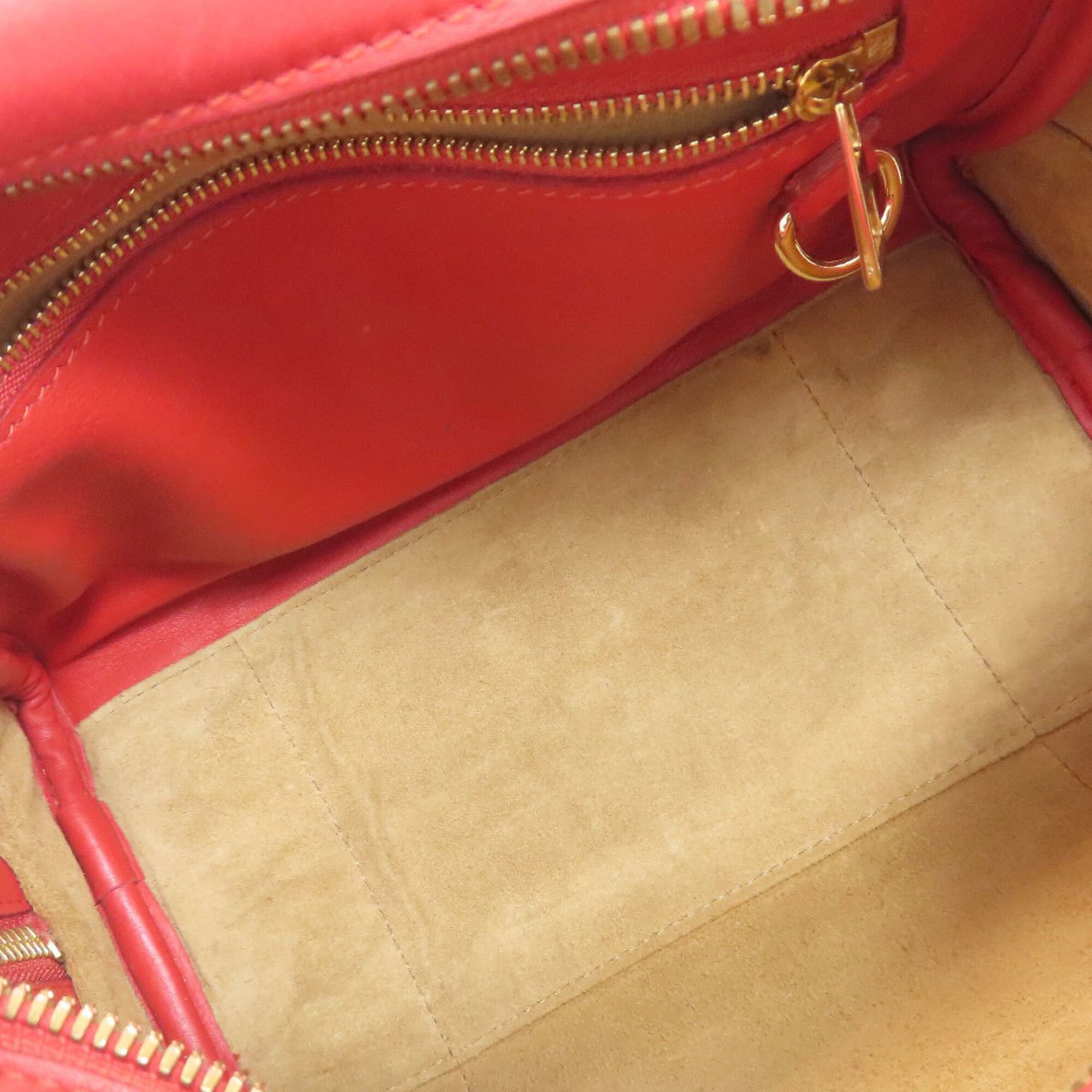 Loewe Red Color Leather Handbag (Pre-Owned)