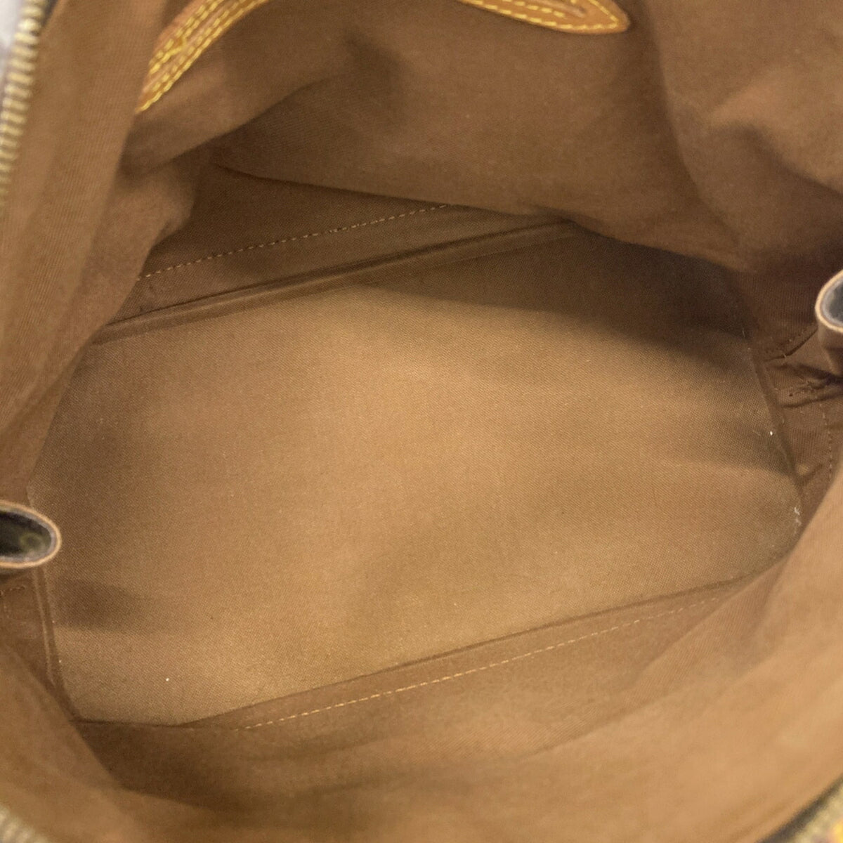Louis Vuitton Brown Handbag (Pre-Owned)