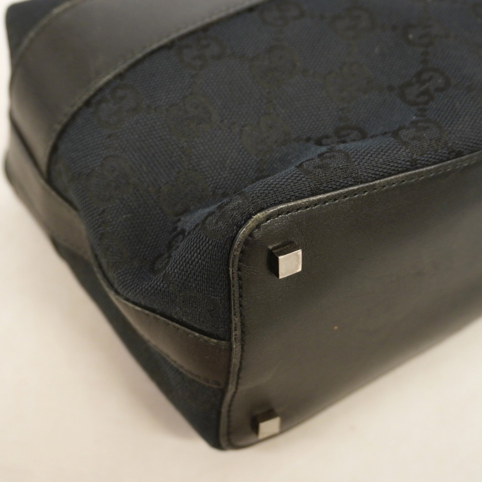 Gucci Black Canvas Handbag (Pre-Owned)