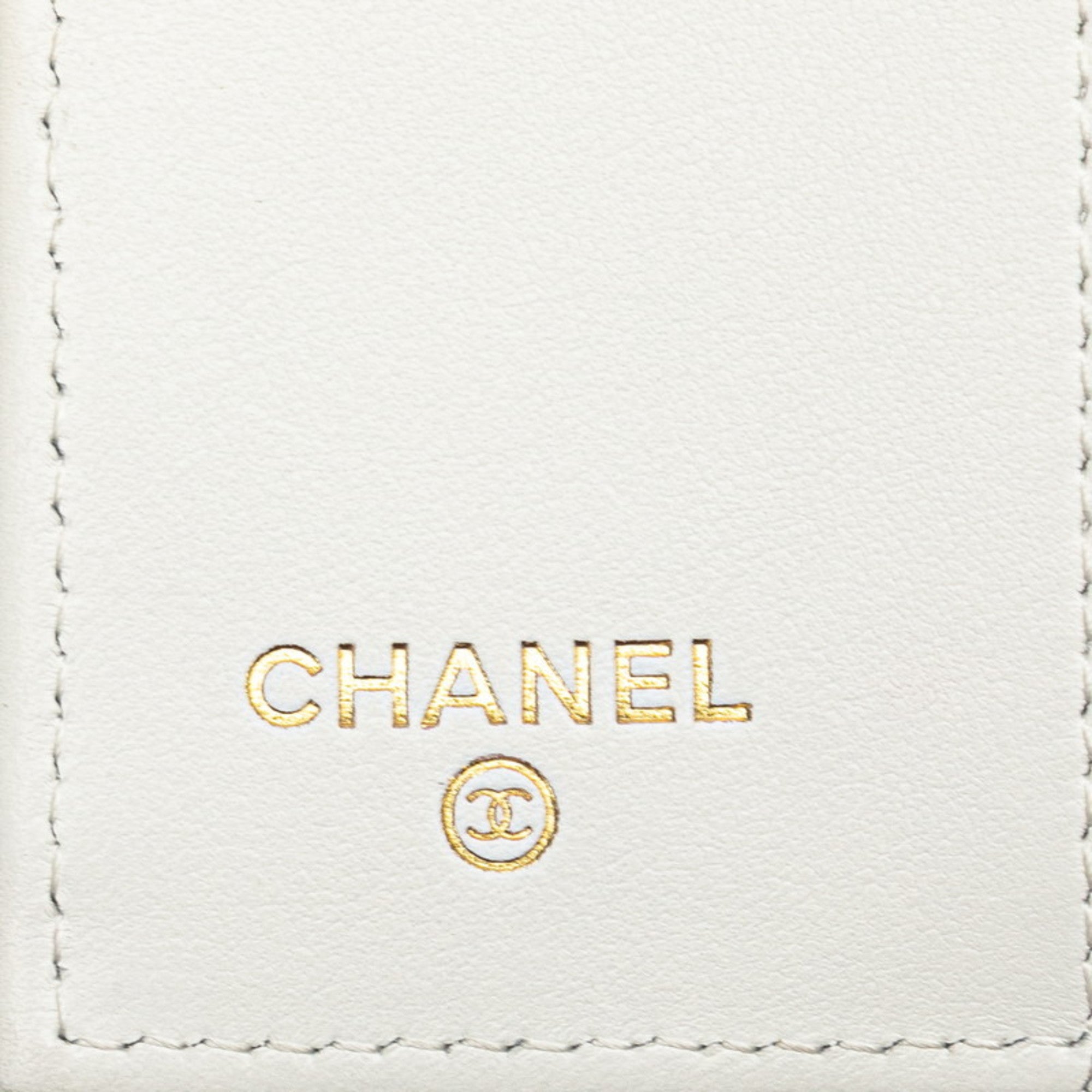 Chanel Matelasse White Grained Calfskin Wallet (Tri-Fold) (Pre-Owned)