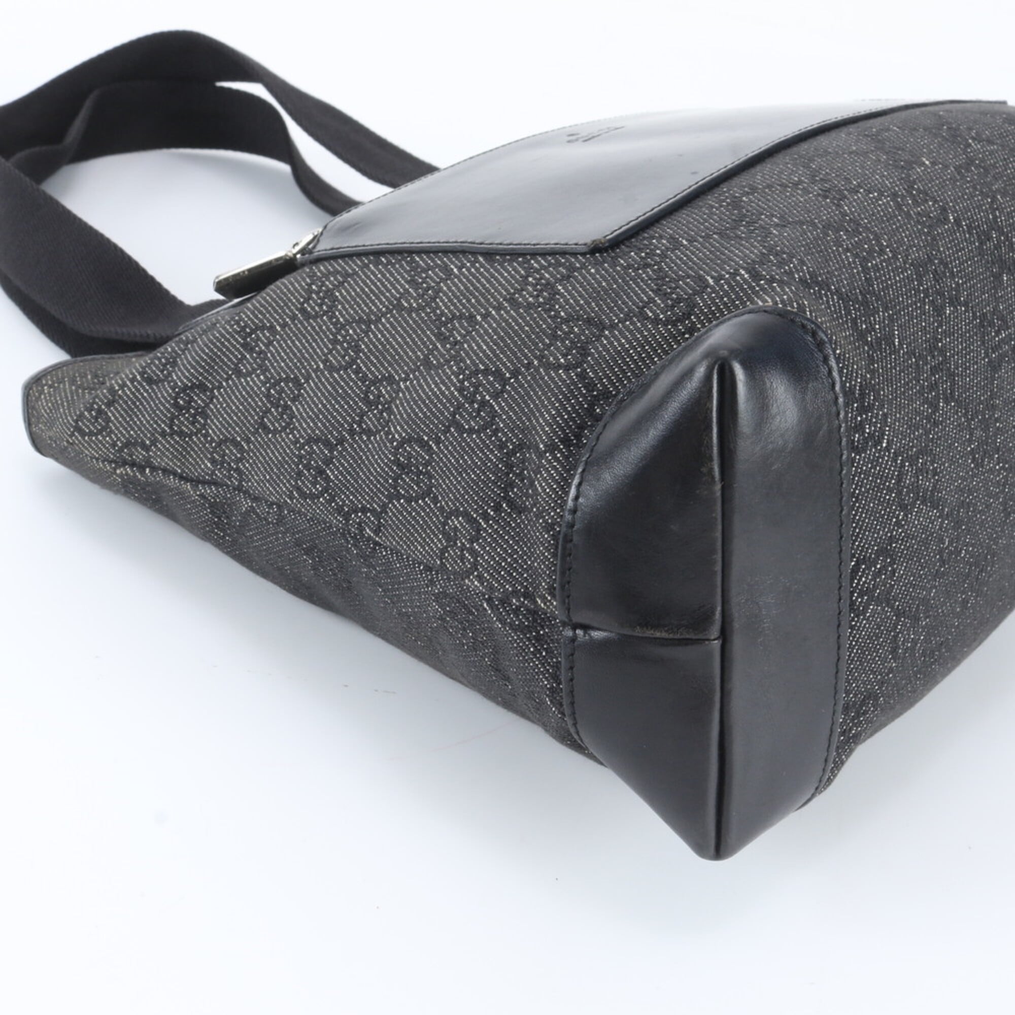 Gucci Gg Canvas Black Gg Canvas Handbag Tote Bag (Pre-Owned)