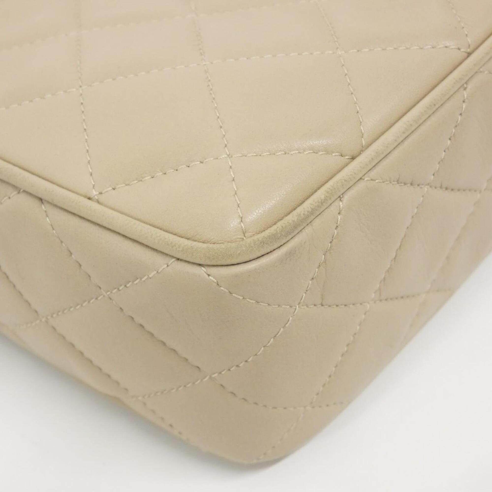 Chanel Beige Leather Handbag (Pre-Owned)