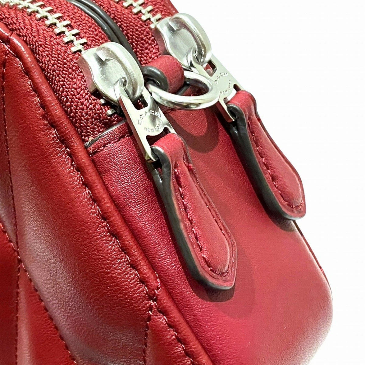 Coach Wine Leather Handbag (Pre-Owned)