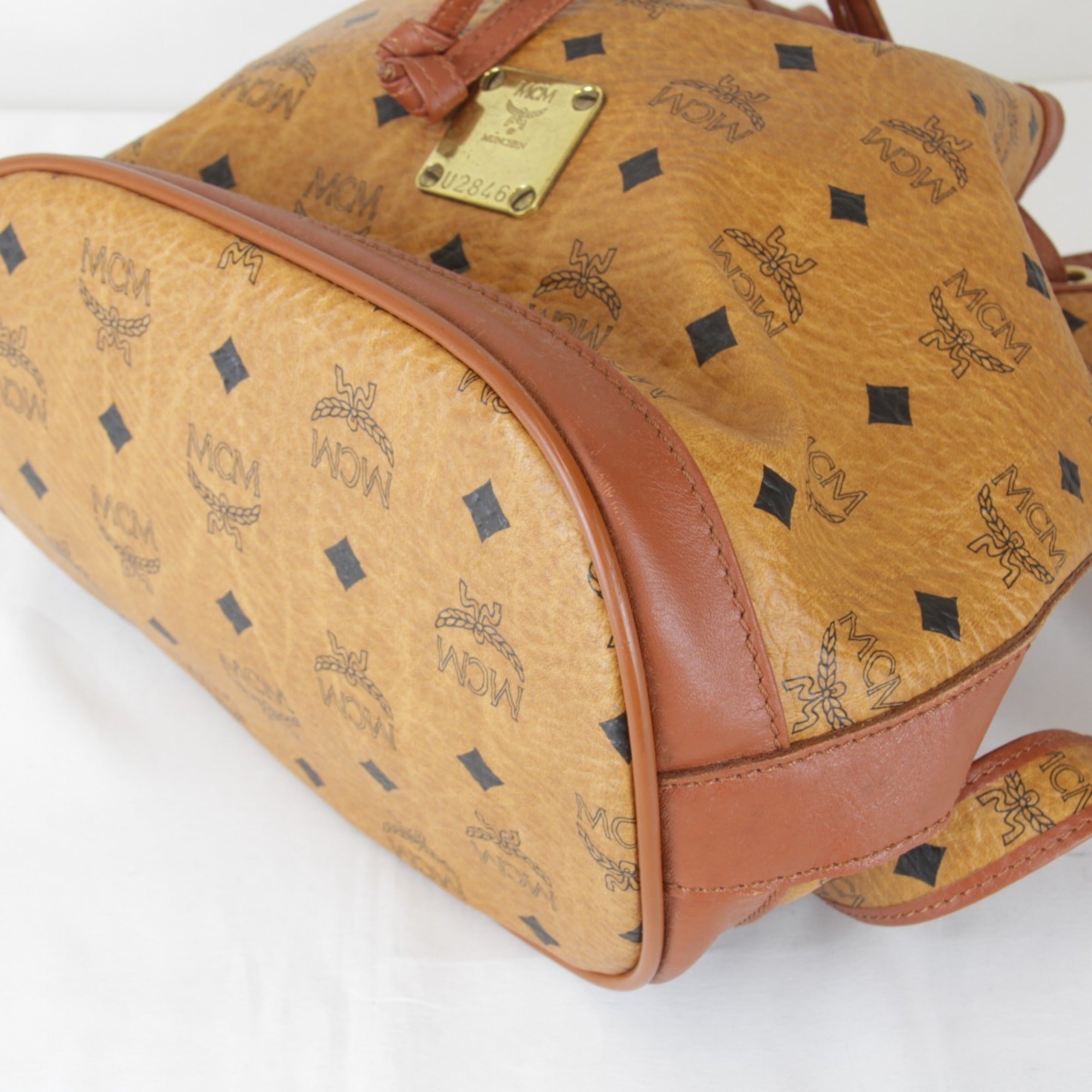 Mcm Brown Leather Shoulder Bag (Pre-Owned)