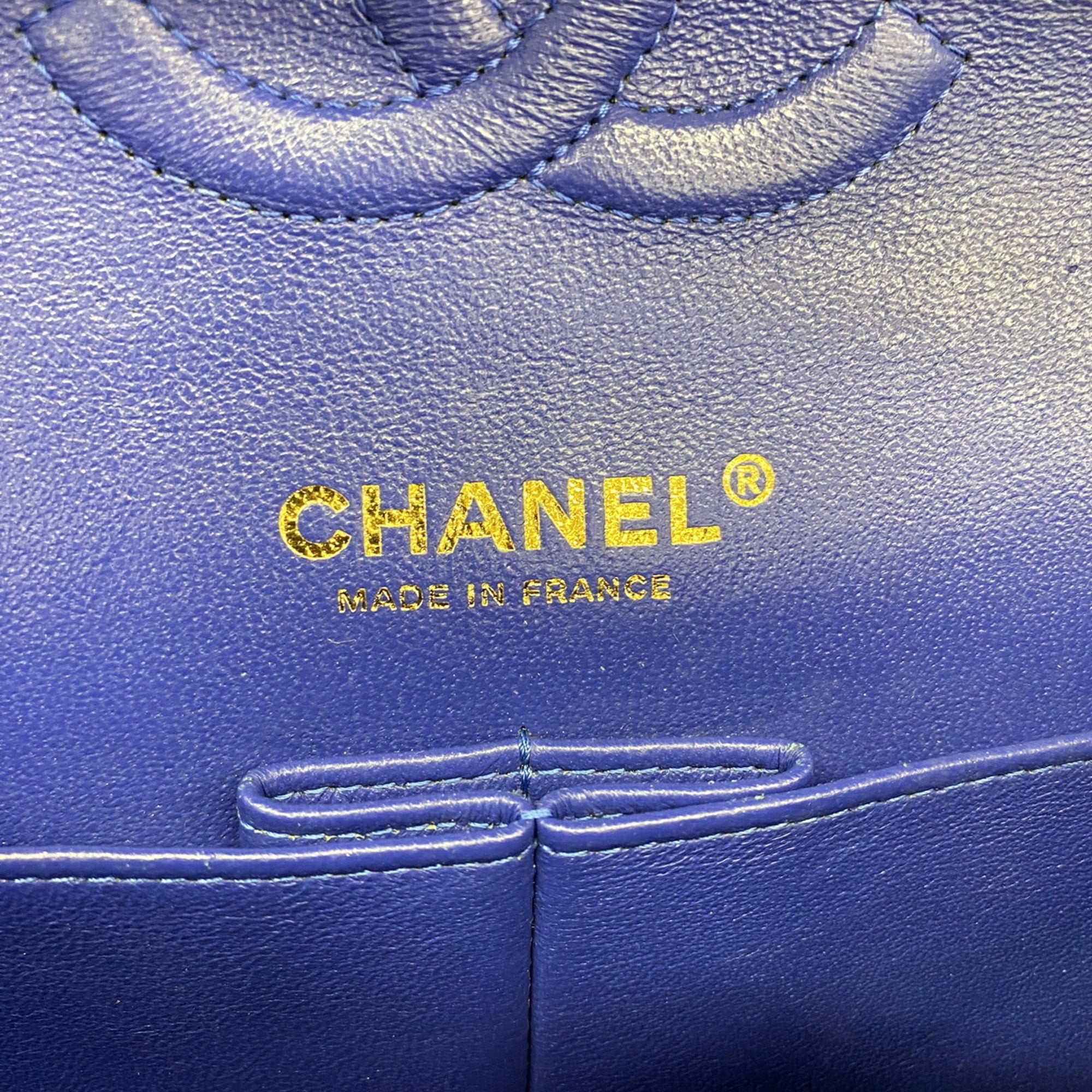 Chanel Blue Leather Shoulder Bag (Pre-Owned)