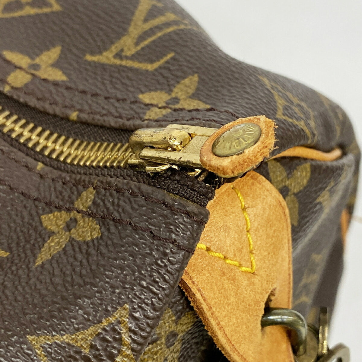 Louis Vuitton Brown Handbag (Pre-Owned)