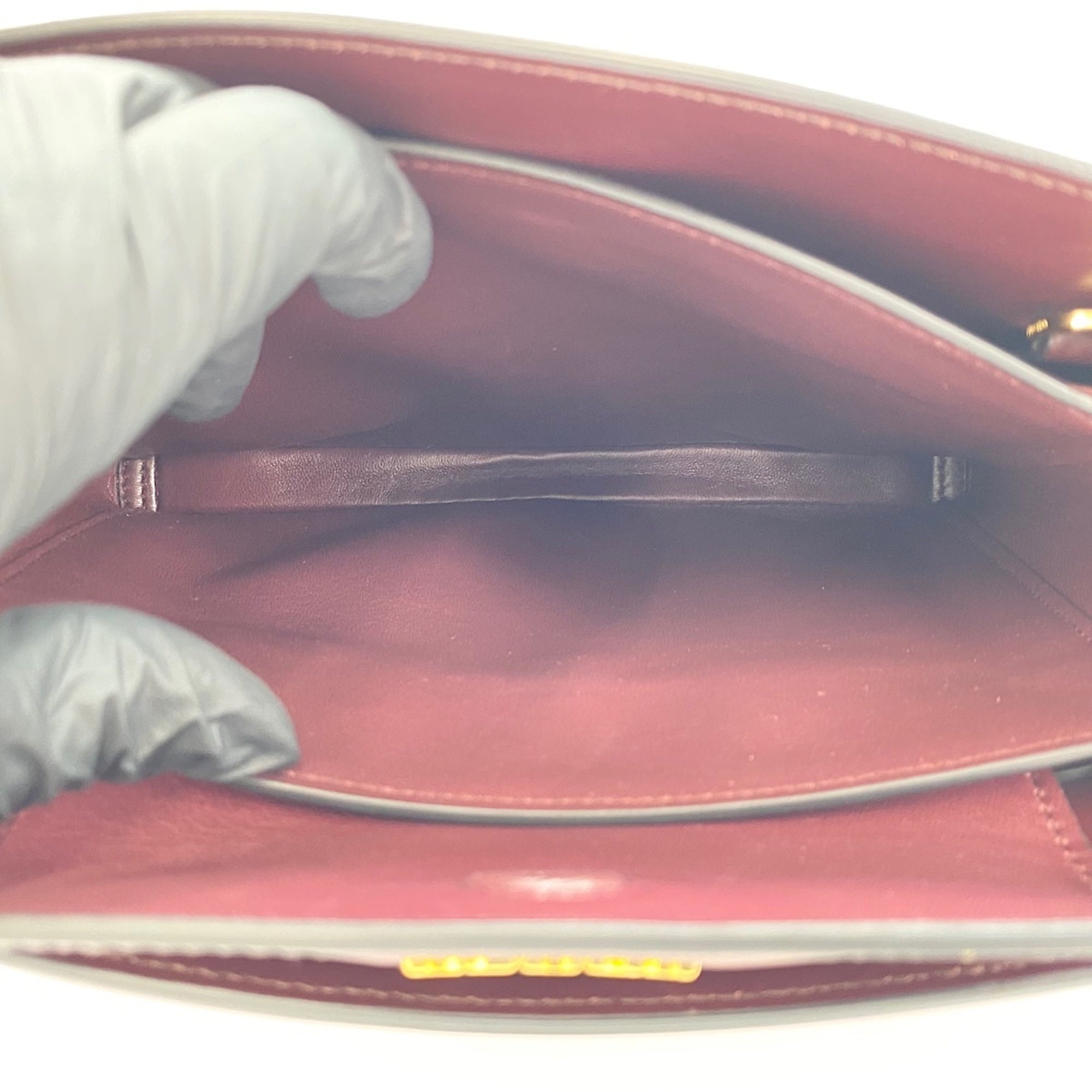 Prada Red Color Leather Shoulder Bag (Pre-Owned)