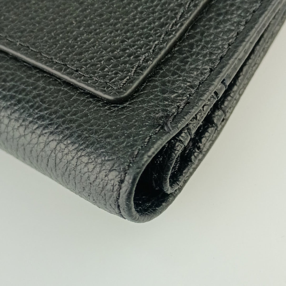 Emporio Armani Black Leather Wallet (Bi-Fold) (Pre-Owned)