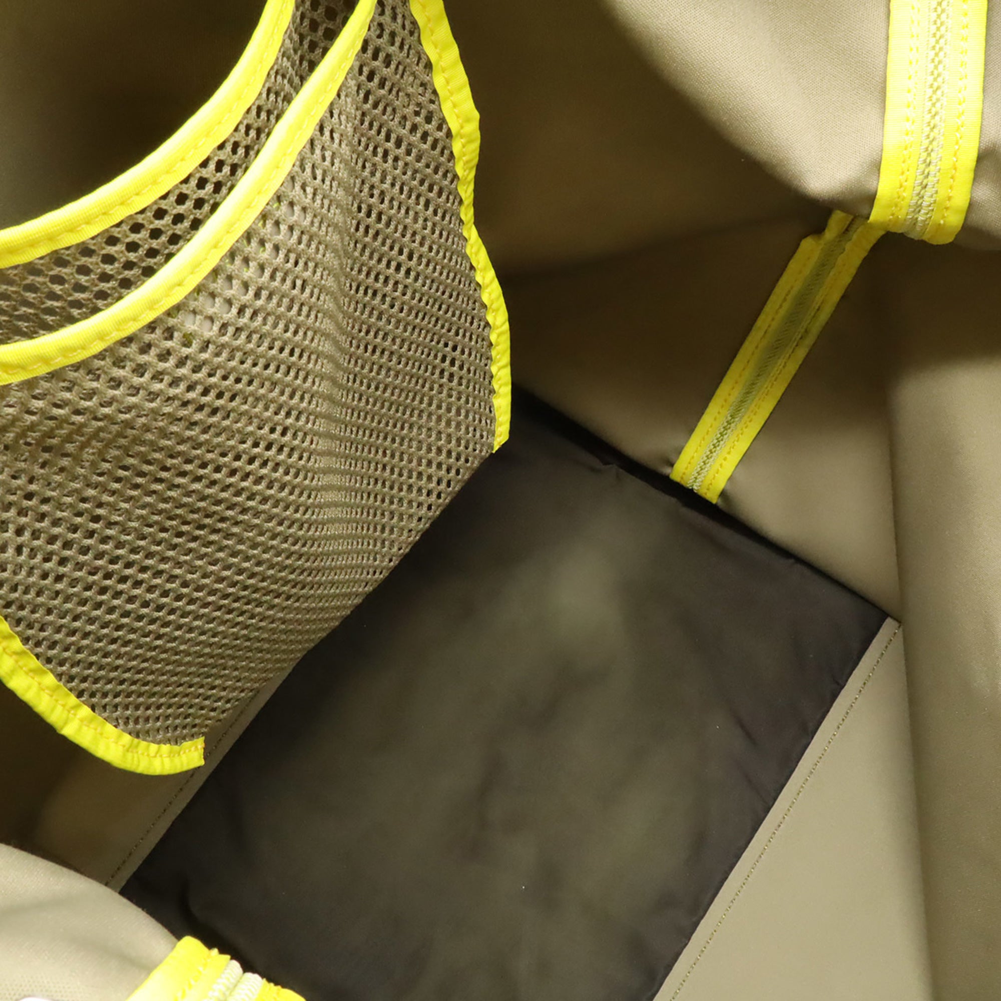 Louis Vuitton Lime Green Damier Geant Canvas Shoulder Bag Tote Bag (Pre-Owned)