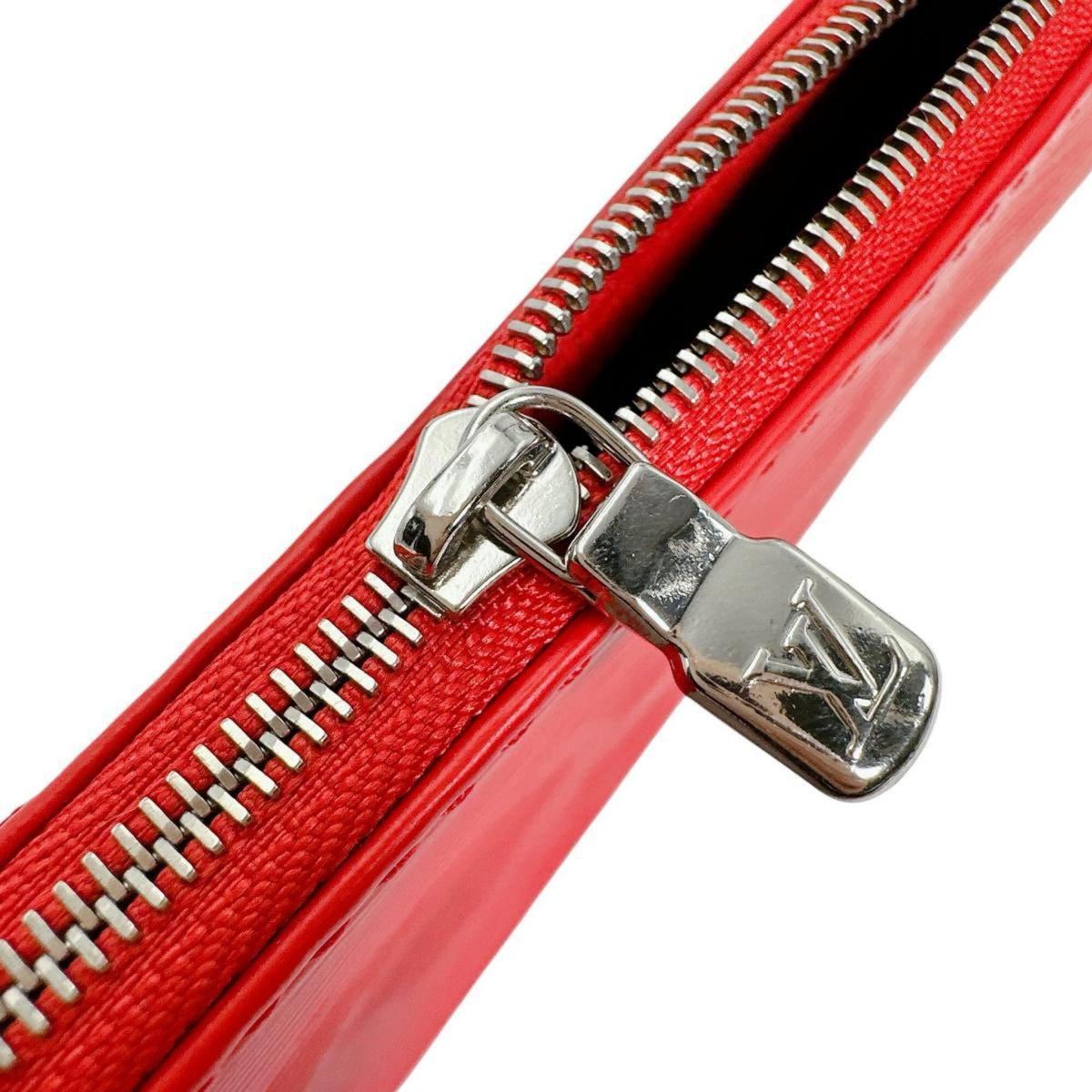 Louis Vuitton Red Color Epi Leather Pochette Pouch (Pre-Owned)