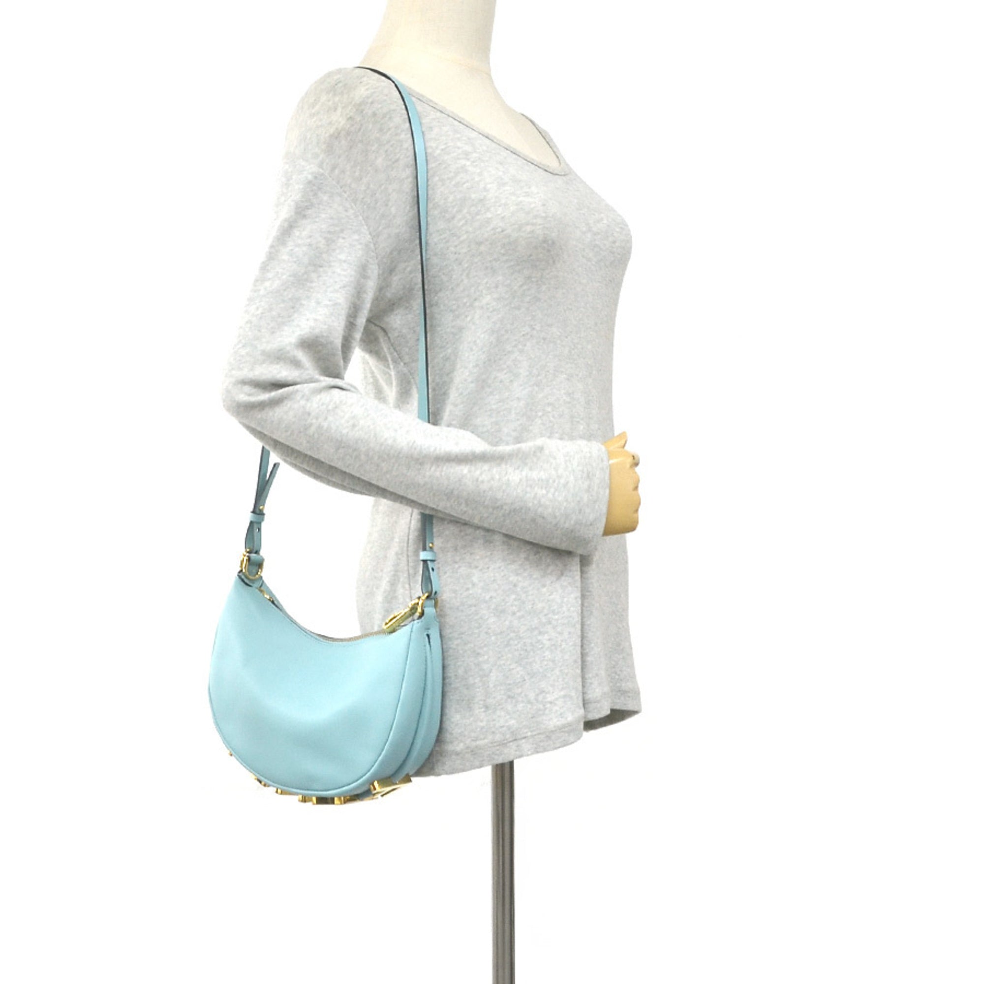 Fendi Light Blue Leather Shoulder Bag (Pre-Owned)