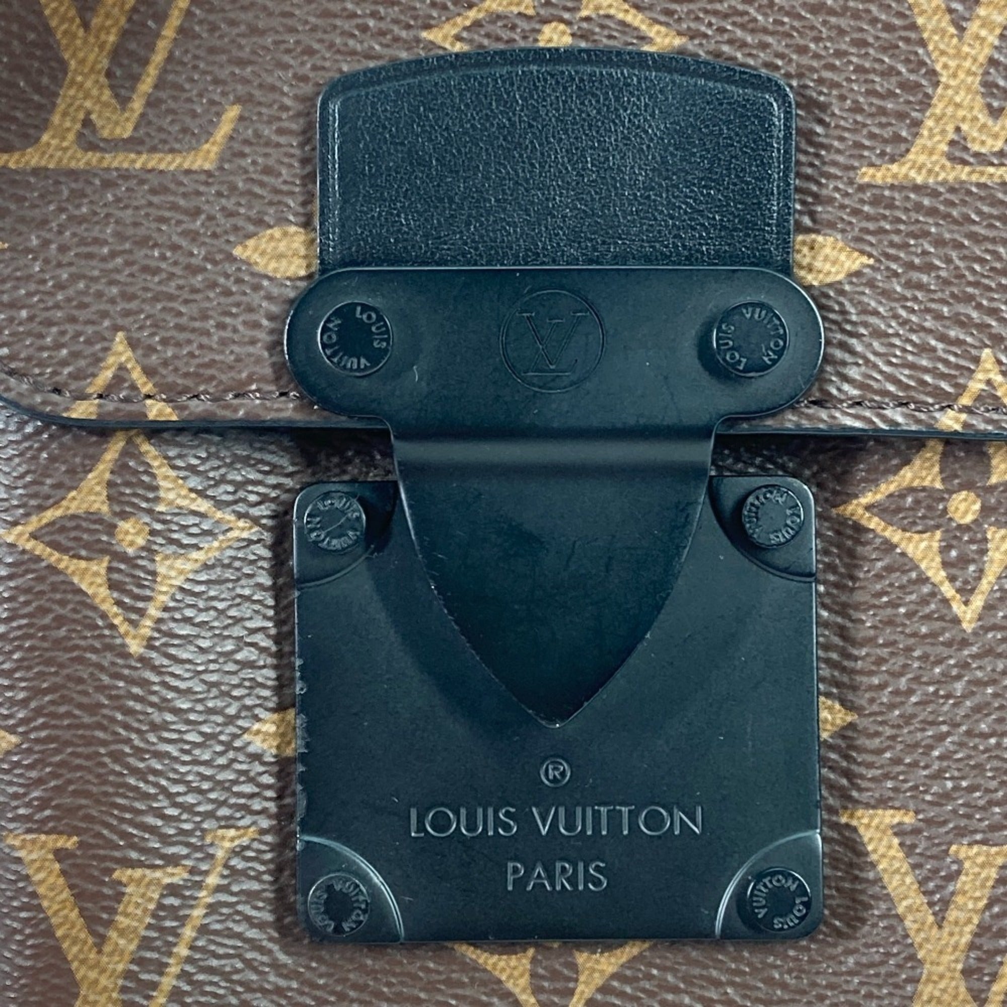 Louis Vuitton Brown Monogram Pochette Shoulder Bag (Pre-Owned)