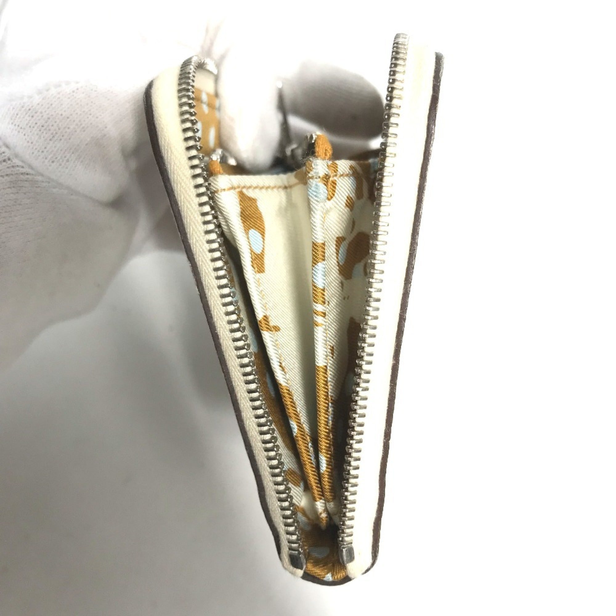 Hermes Silk'in White Epsom Leather Coin Purse/Coin Case (Pre-Owned)