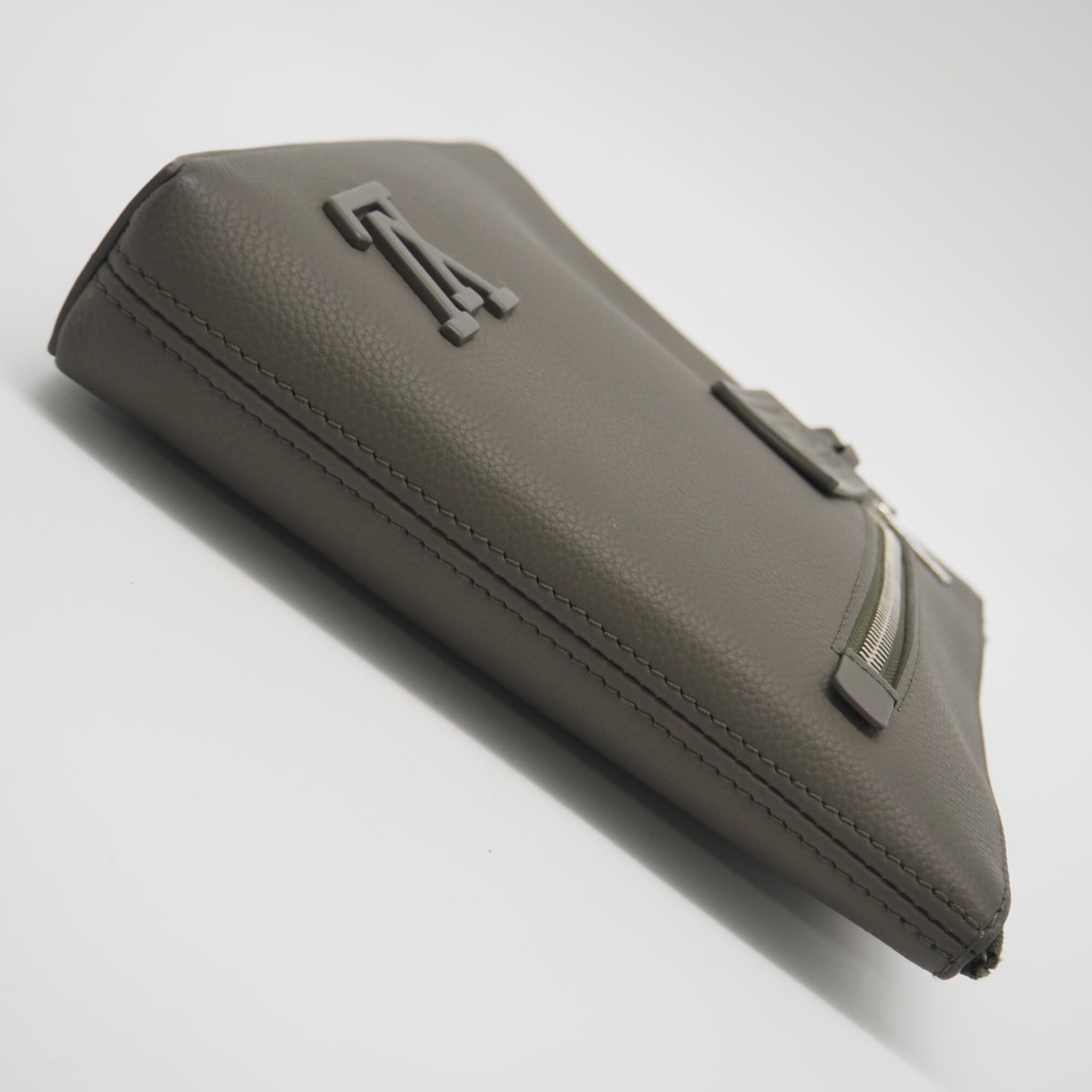 Louis Vuitton Khaki Leather Clutch Bag Pouch (Pre-Owned)